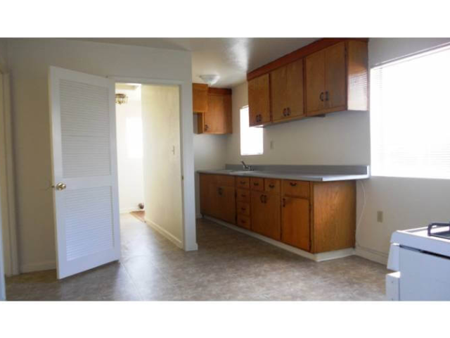 2201 Kitchen