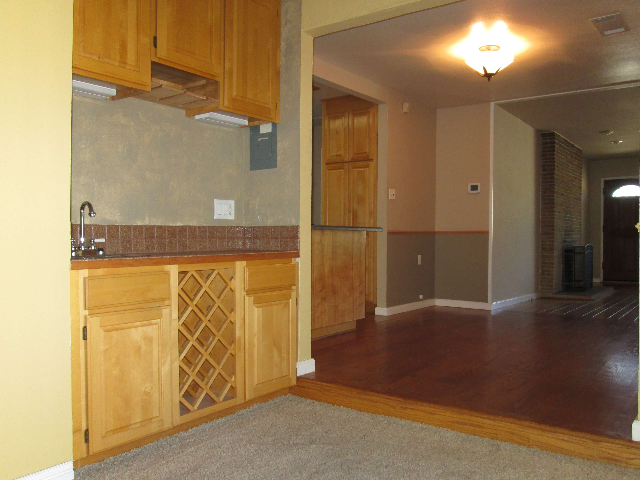 Wet bar