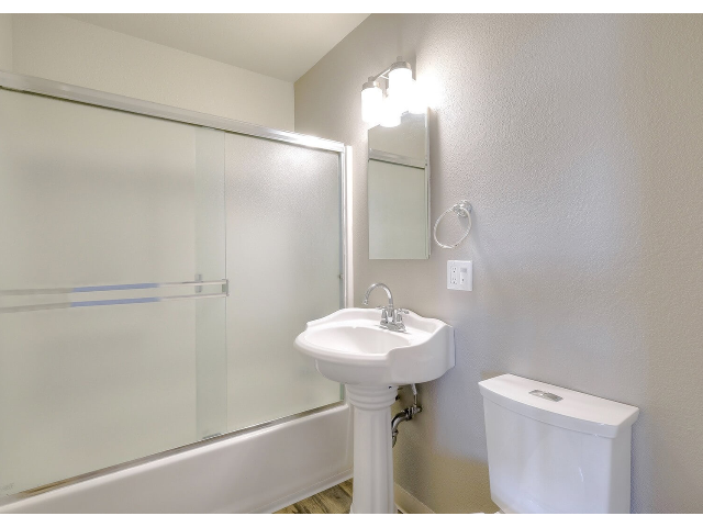 2 Beds 1 Bath
