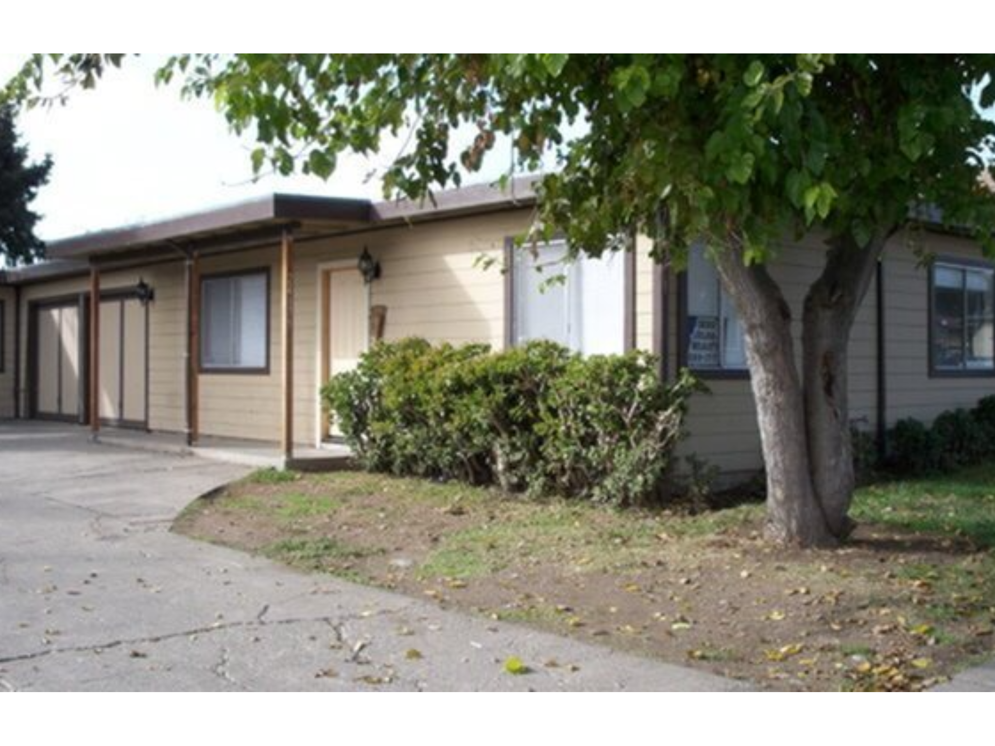 24175 Magna Ave - Exterior