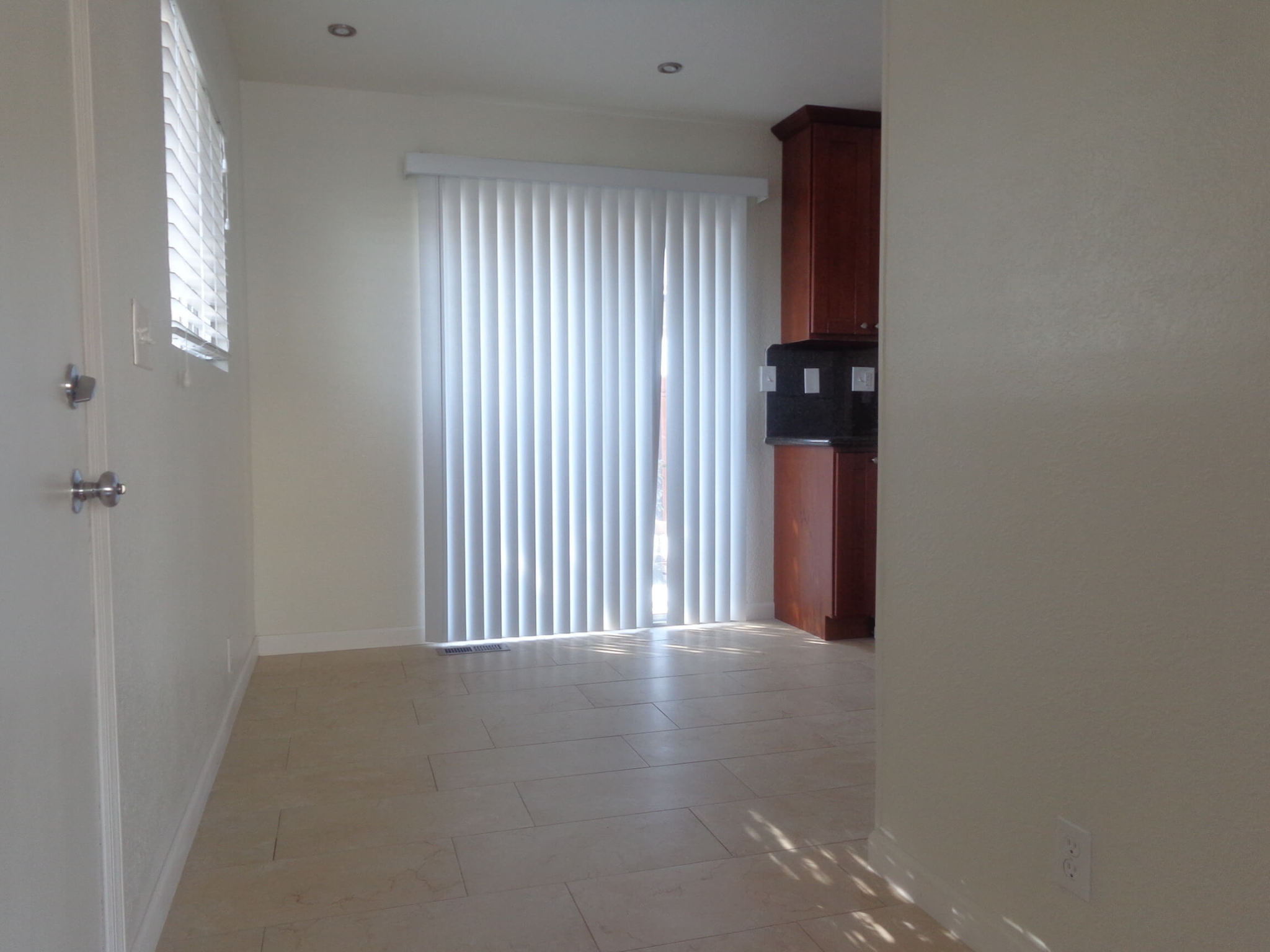 2377 Cherry St. - Dining