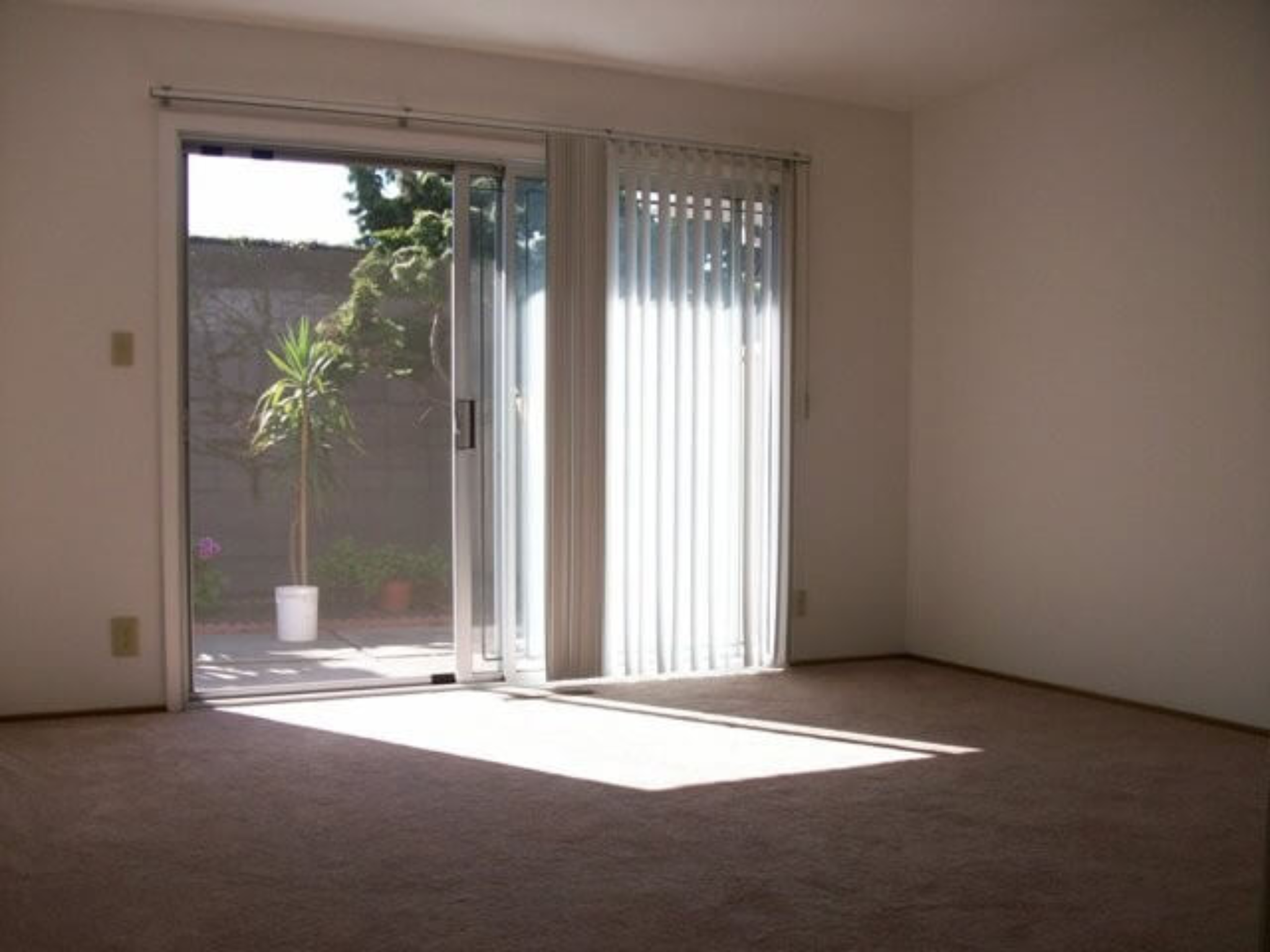 2069 Sundberg Ave - Master