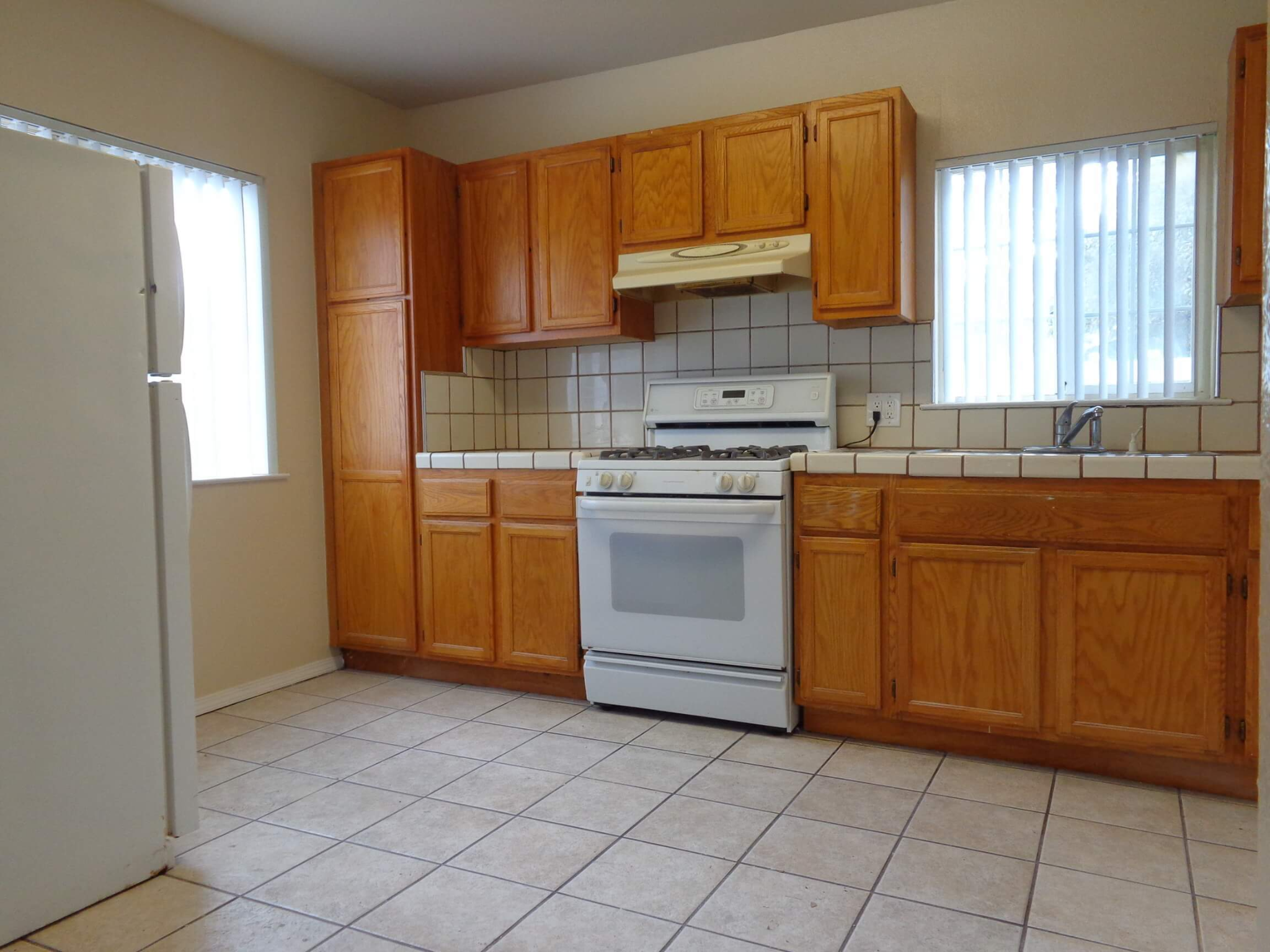 1717 B St. - Kitchen