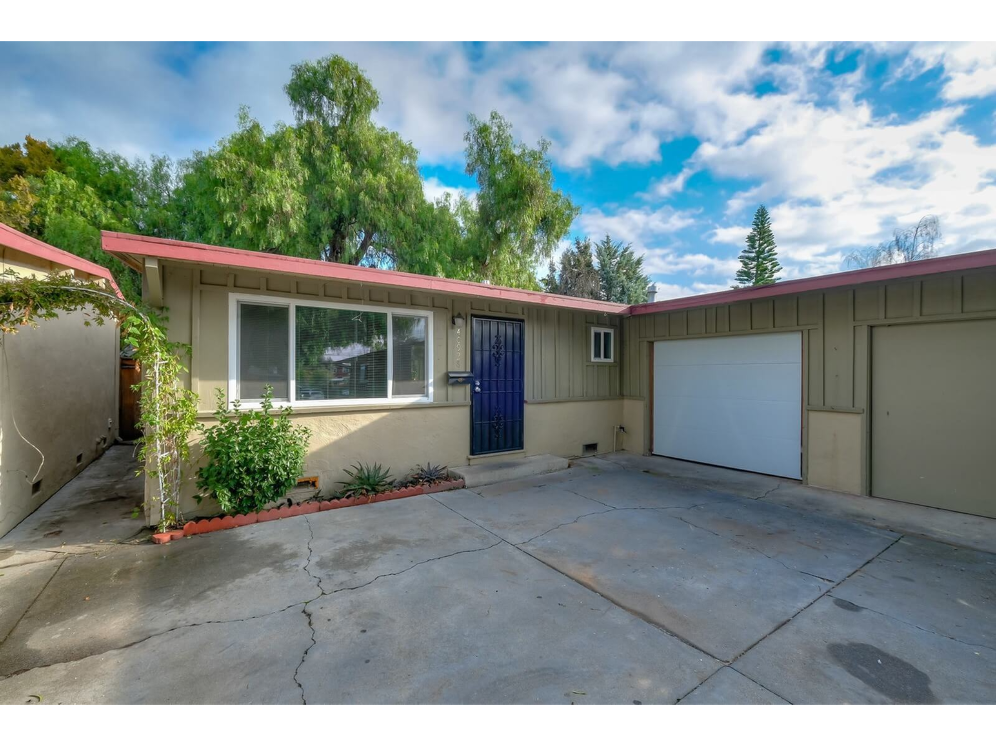 40928 High St.