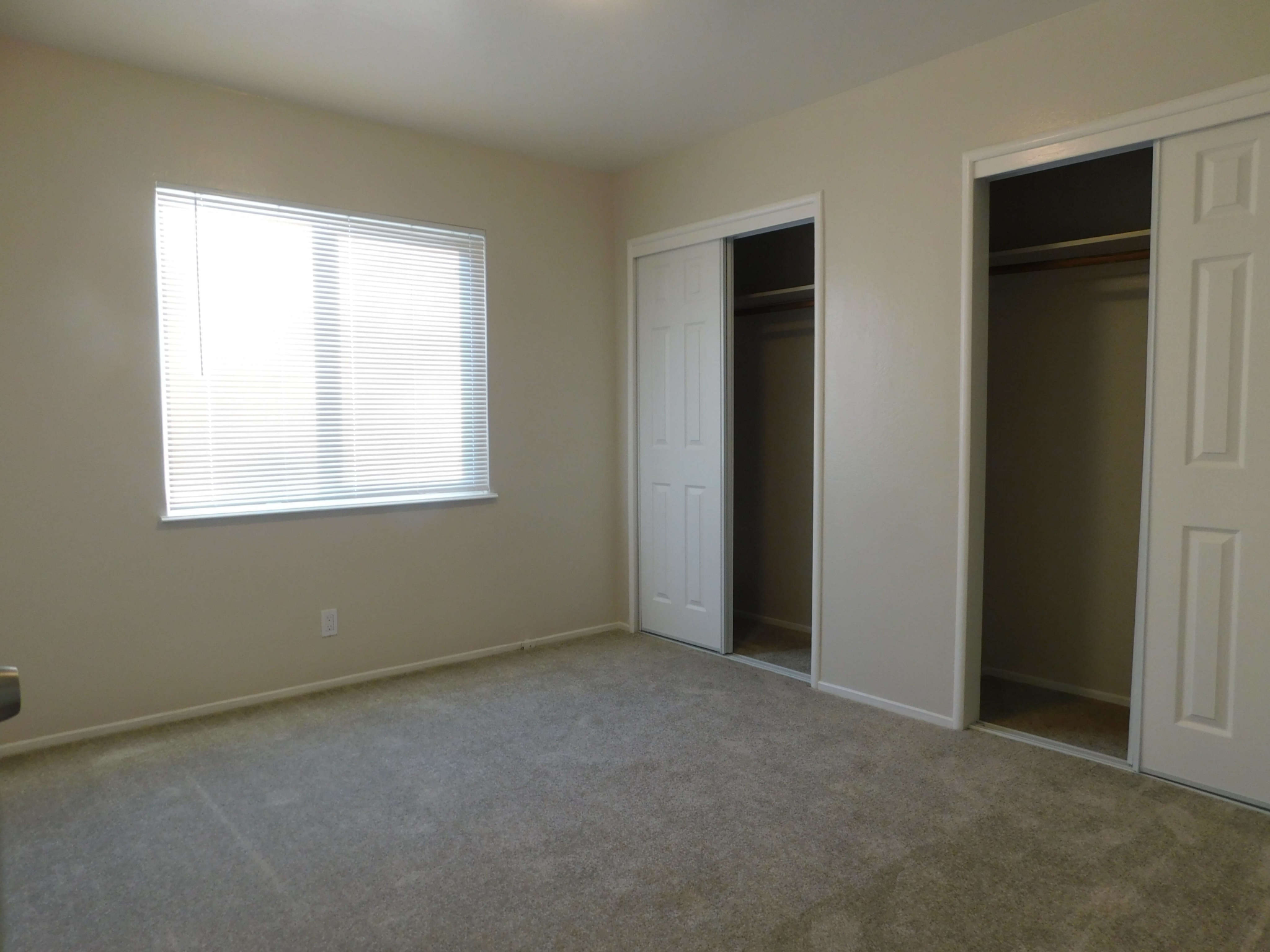 892 W. Tennyson Rd.