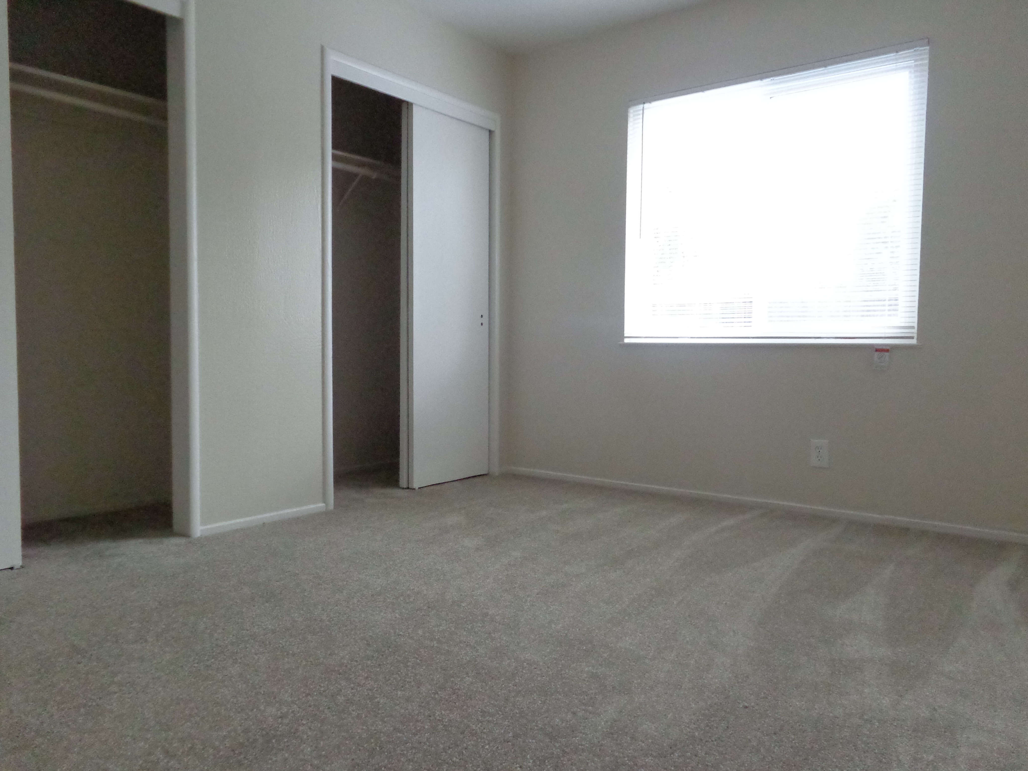 894 W. Tennyson Rd.