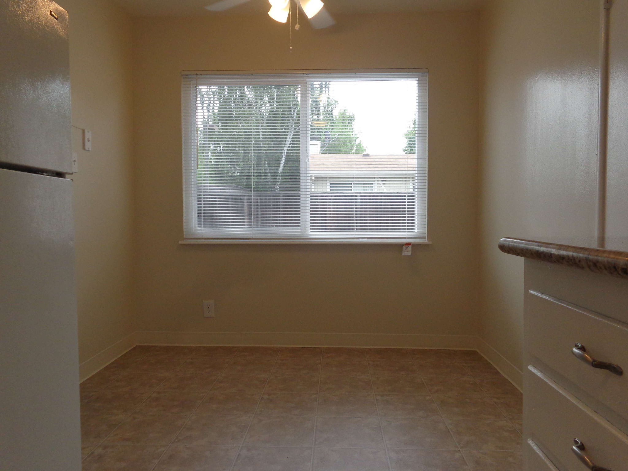 894 W. Tennyson Rd.