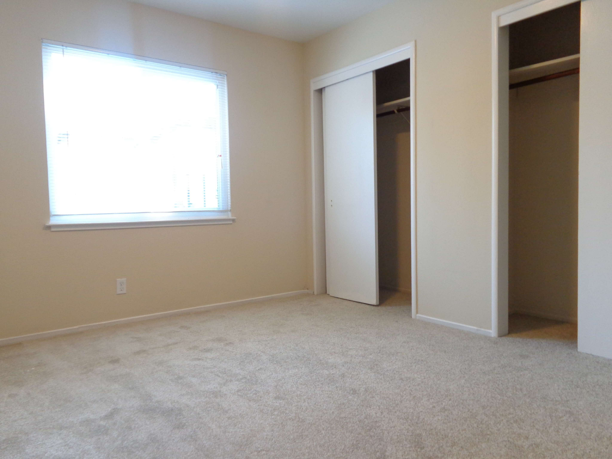 896 W. Tennyson Rd.