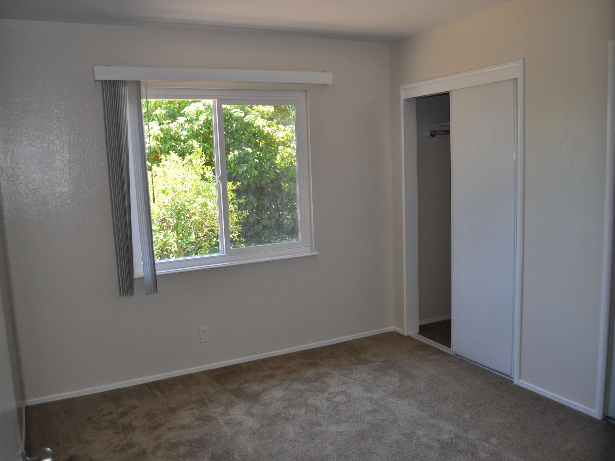 898 W. Tennyson Rd.