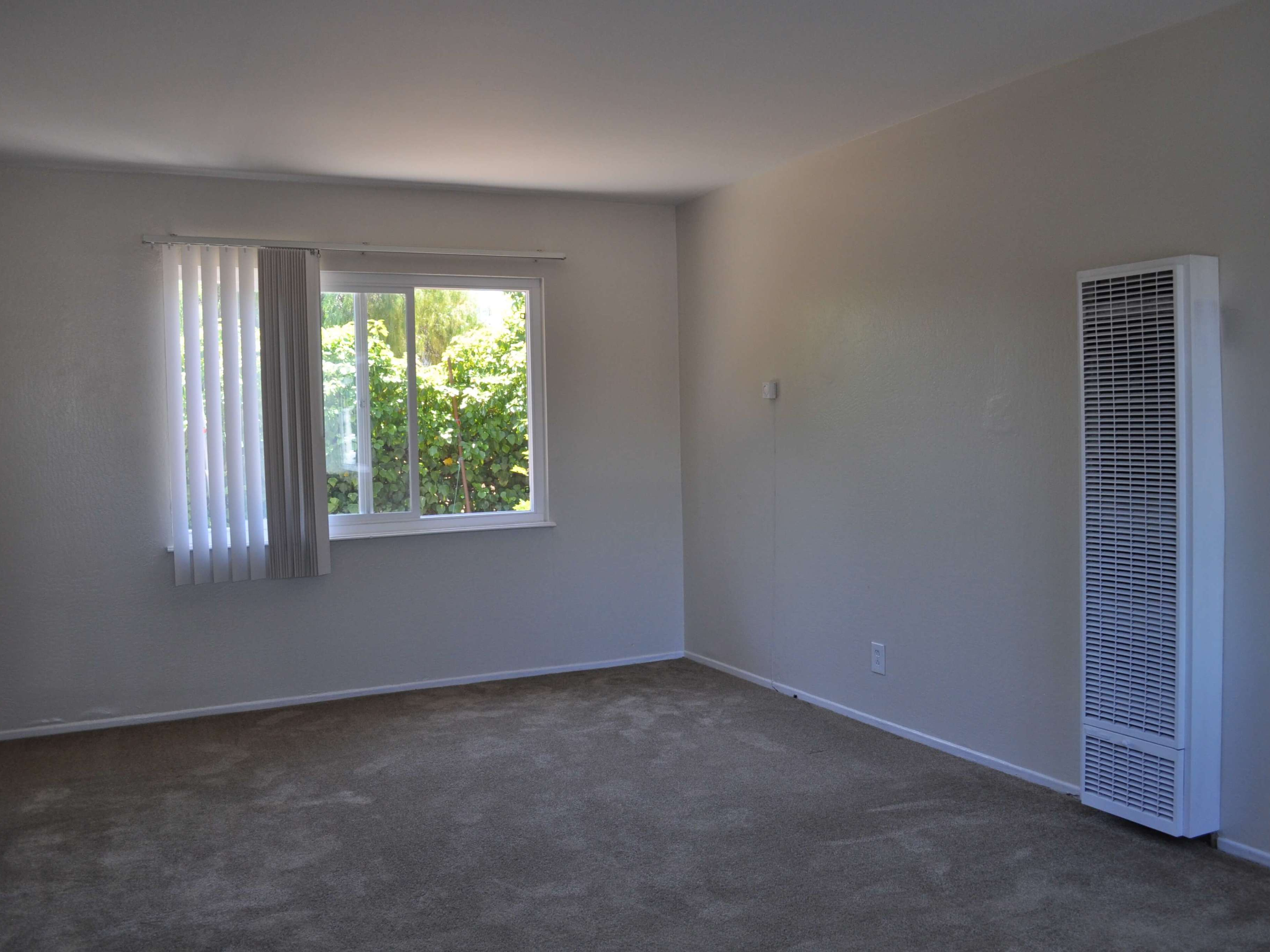 898 W. Tennyson Rd.