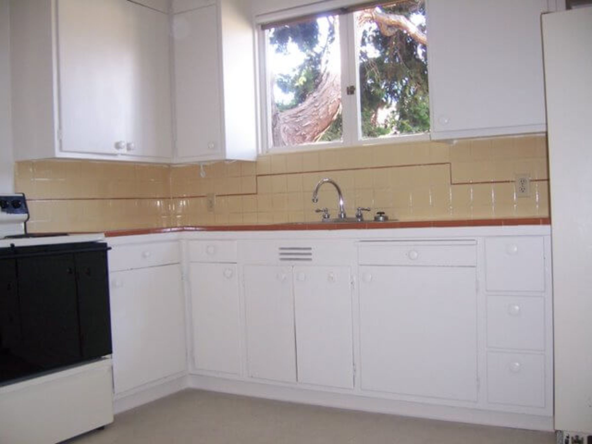1551 Santa Maria St.