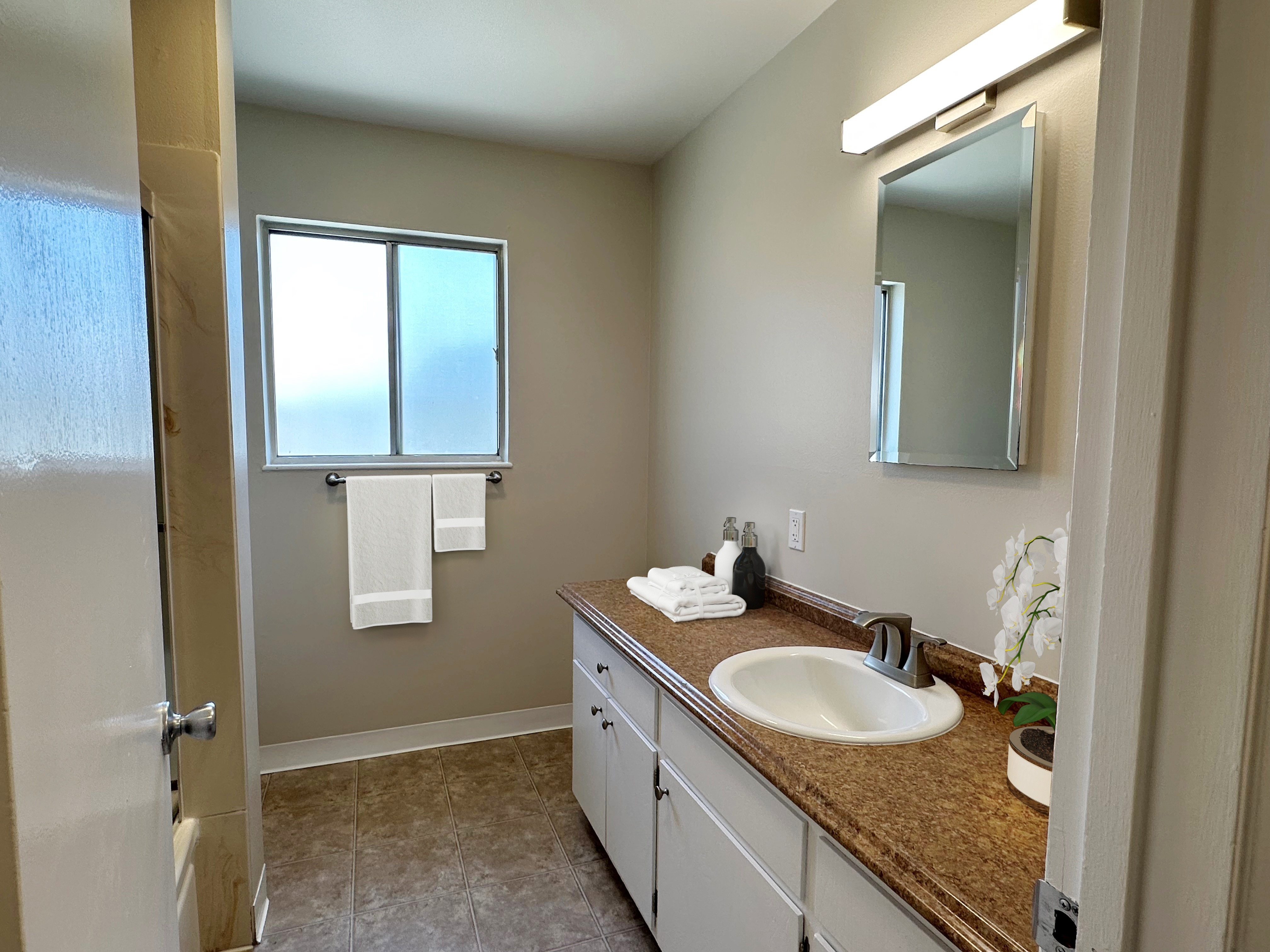 Unit 10 Bathroom