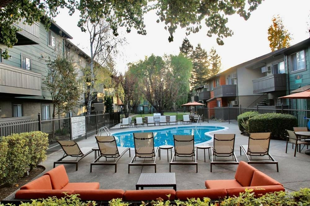 1 and 2Bedroom Apartments in Concord, CA Floor Plans