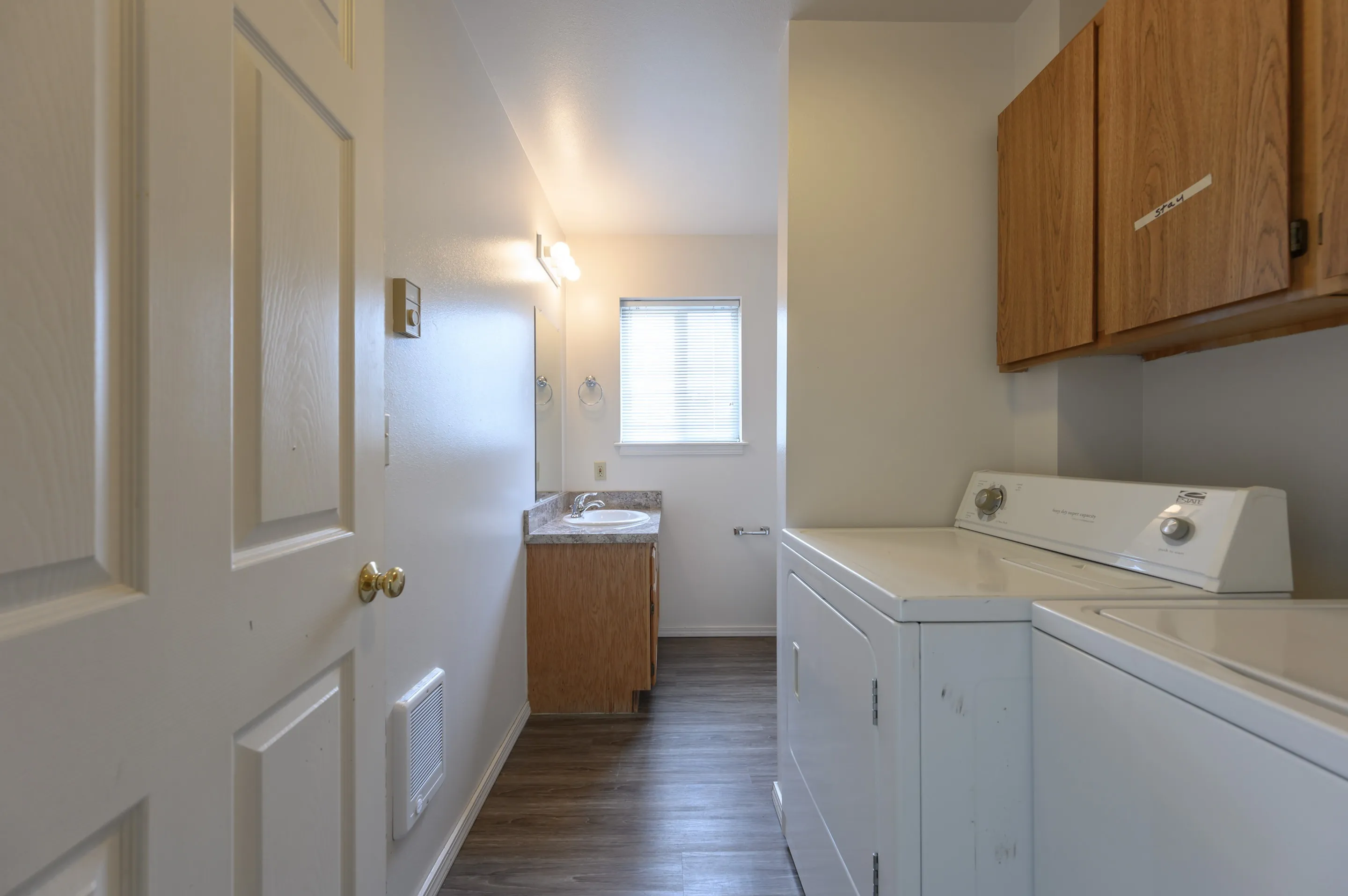 3-Bed 2-Bath Bathroom / Laundry