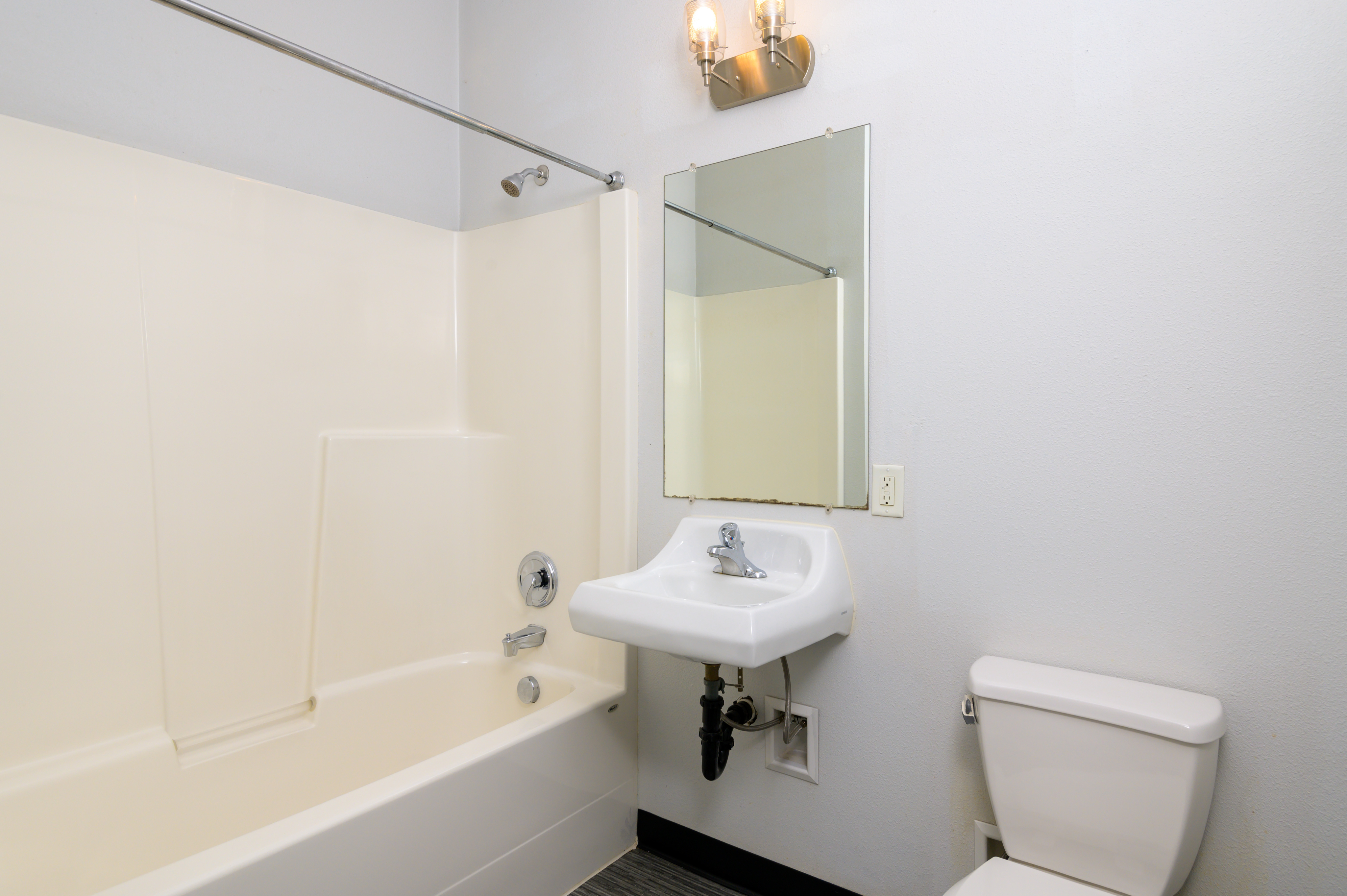 MW2-3 Full Bathroom