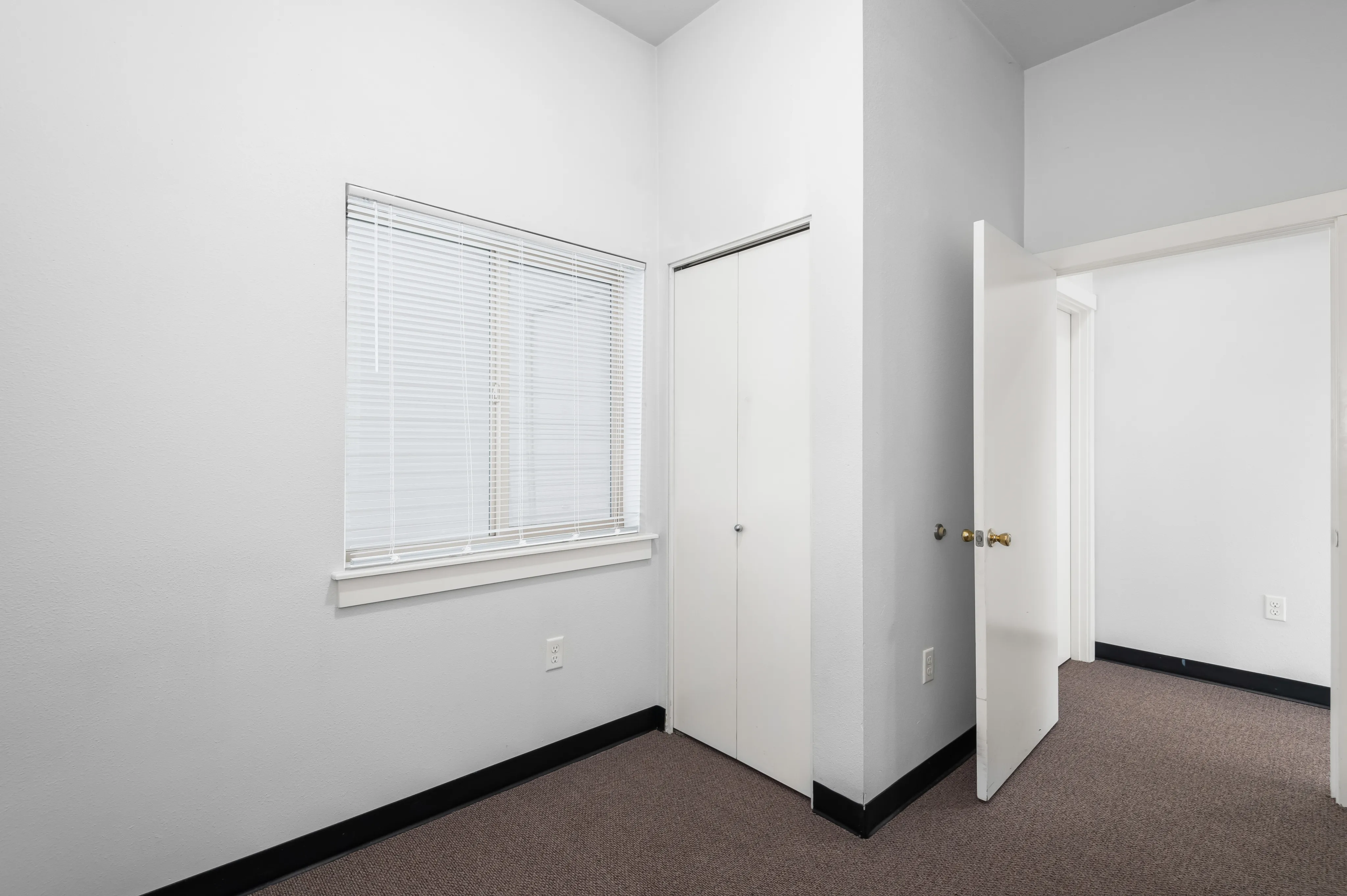 MW2-2 Bonus Room Office