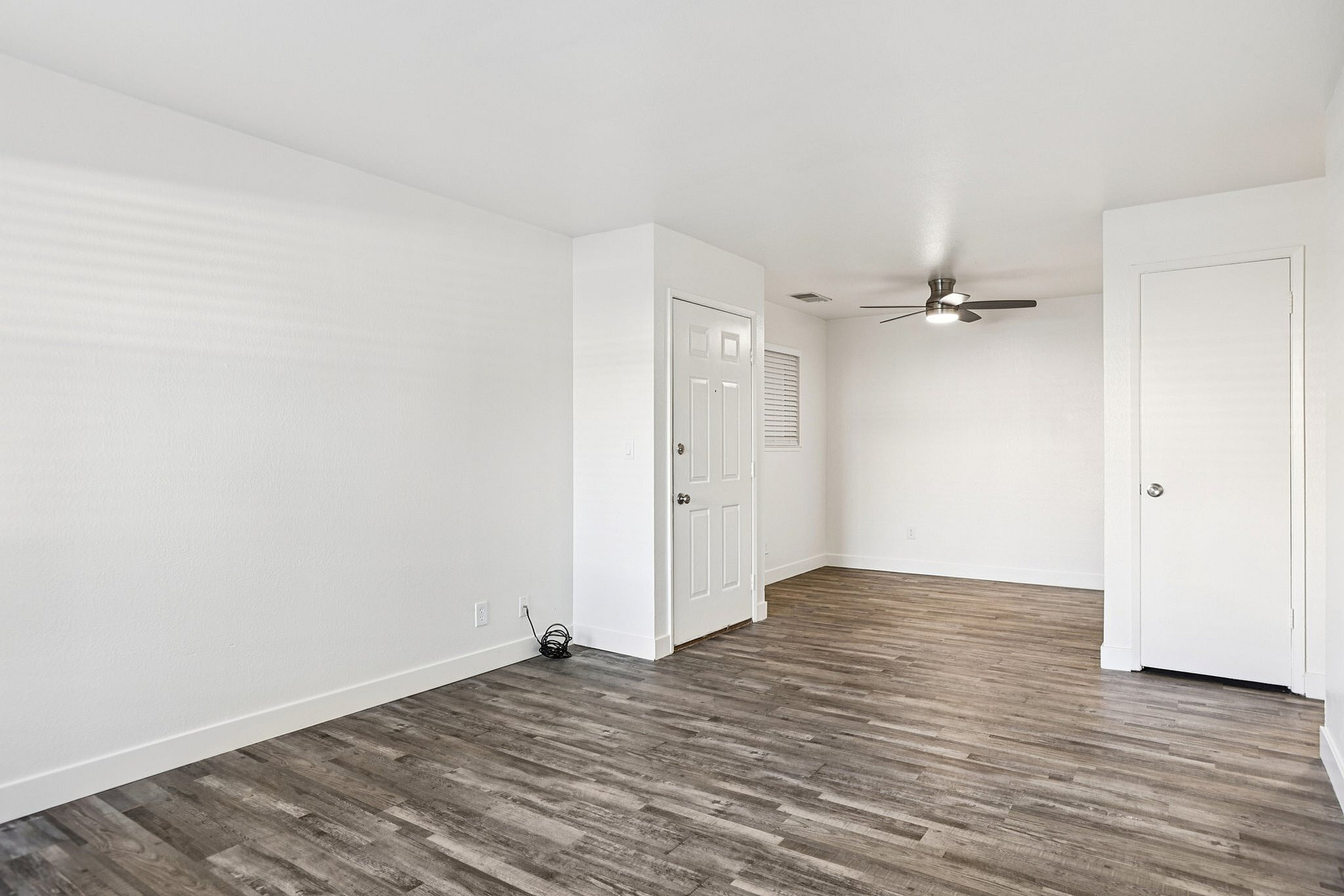 Interior 2x2