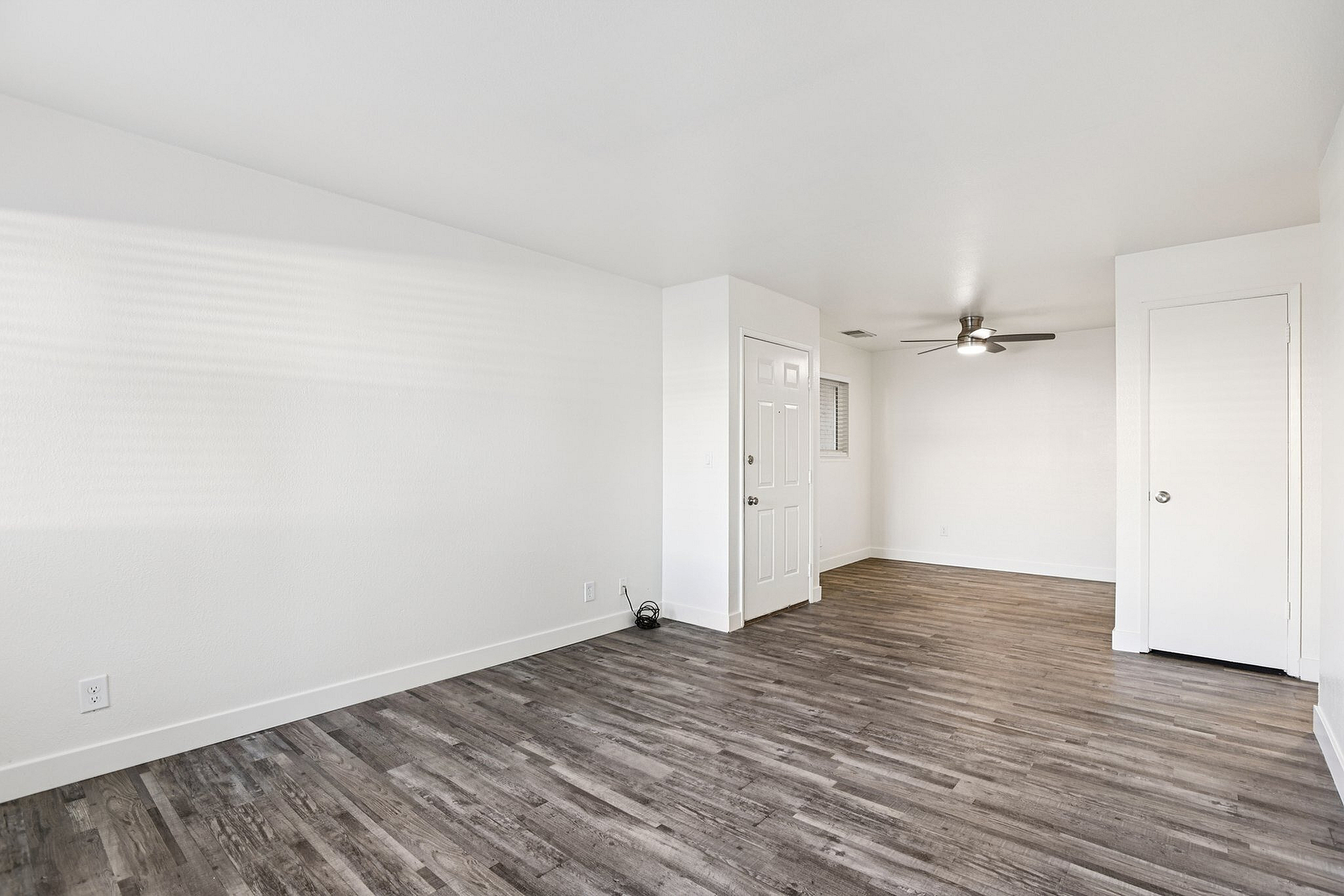Interior 2x2