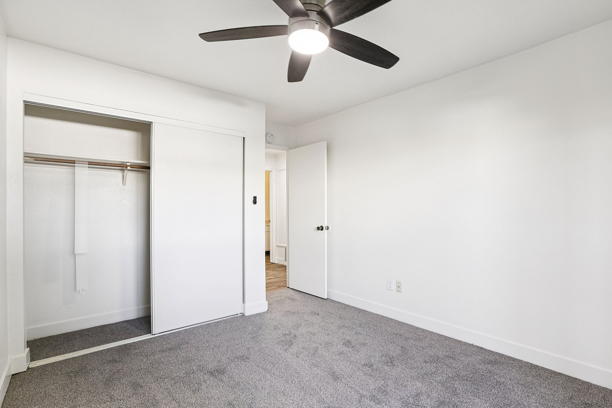 Interior 2x2