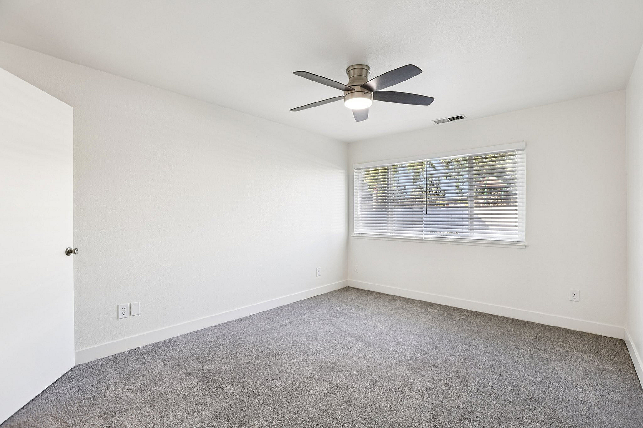 Interior 2x2