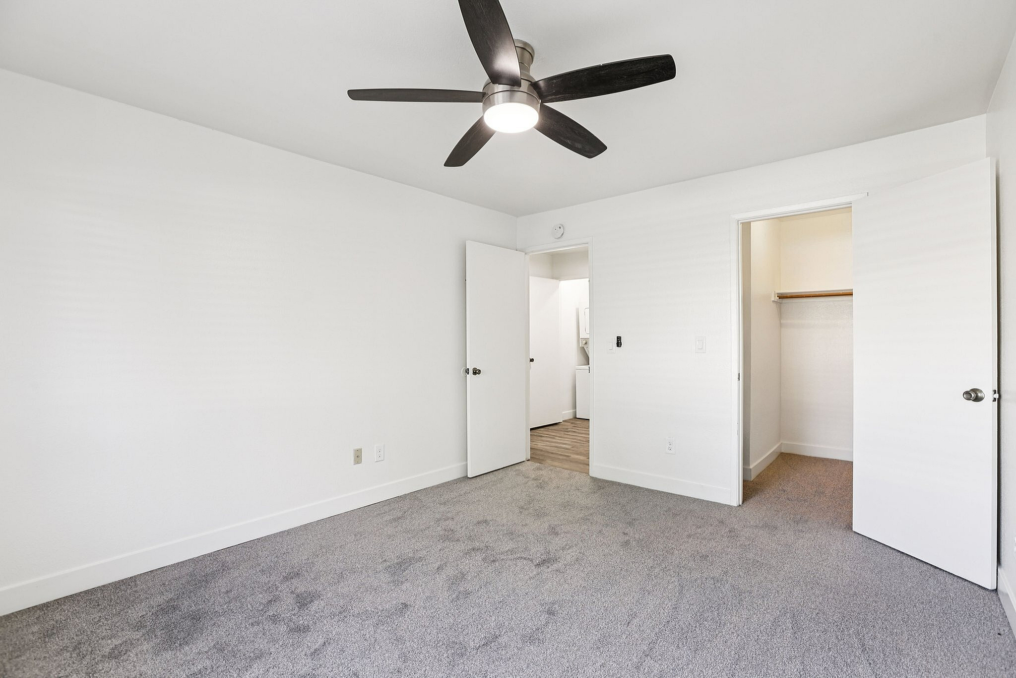 Interior 2x2