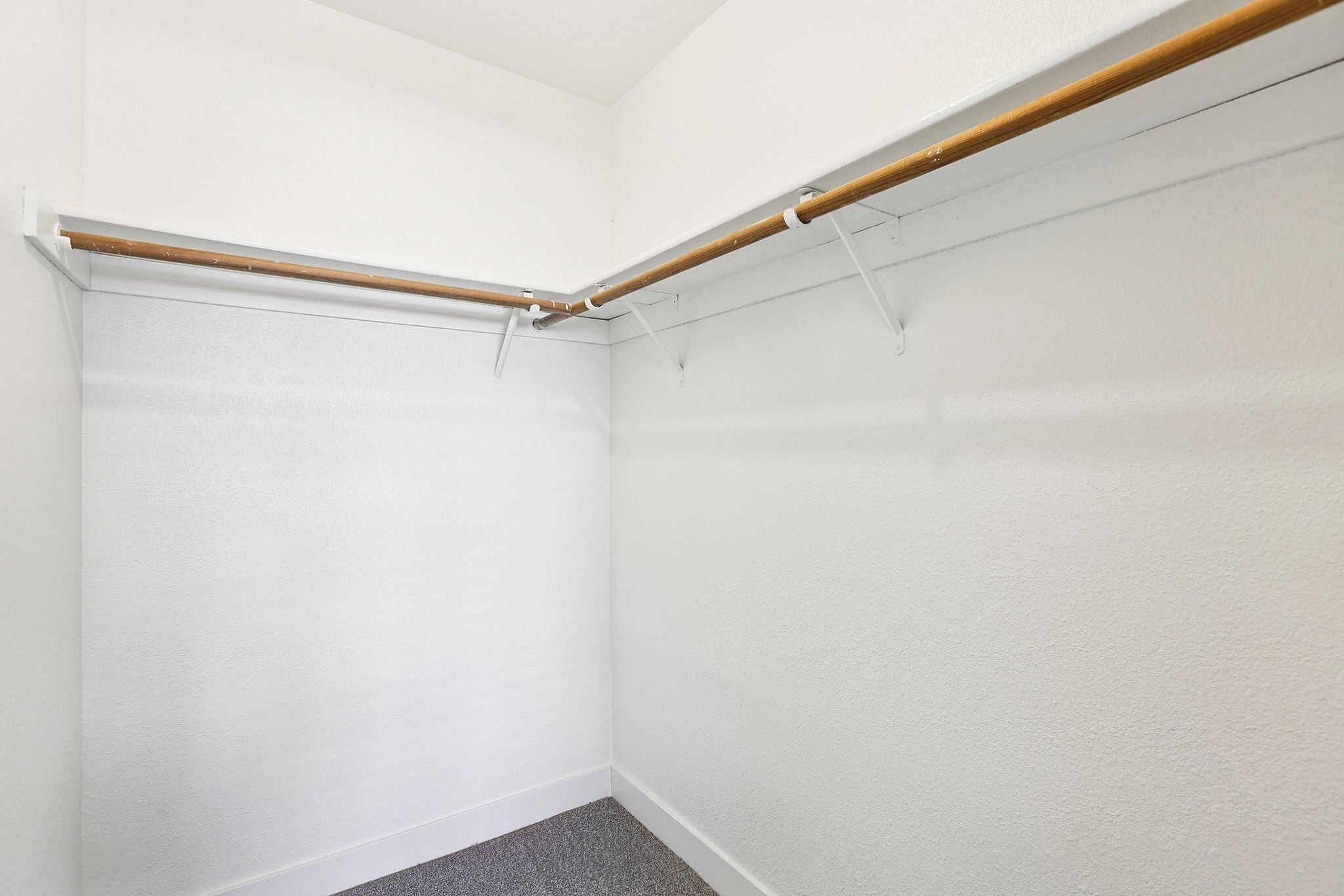 Interior 2x2