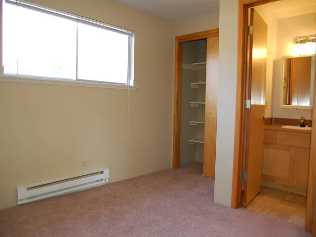 1 bedroom, 1 bathroom