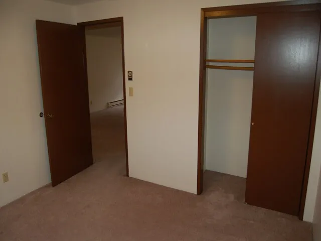 2 bedroom, 1 bathroom