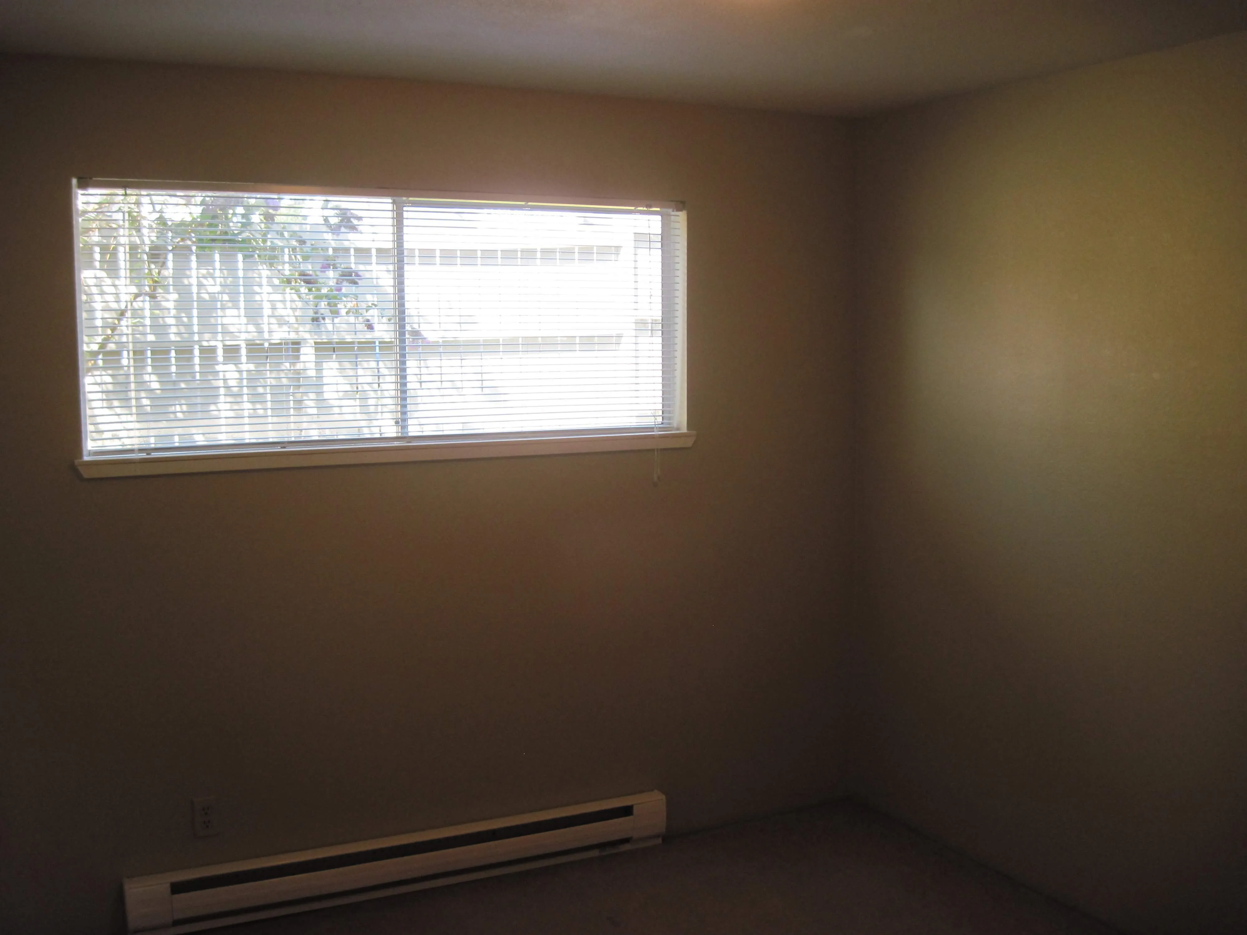 2 bedroom, 1 bathroom