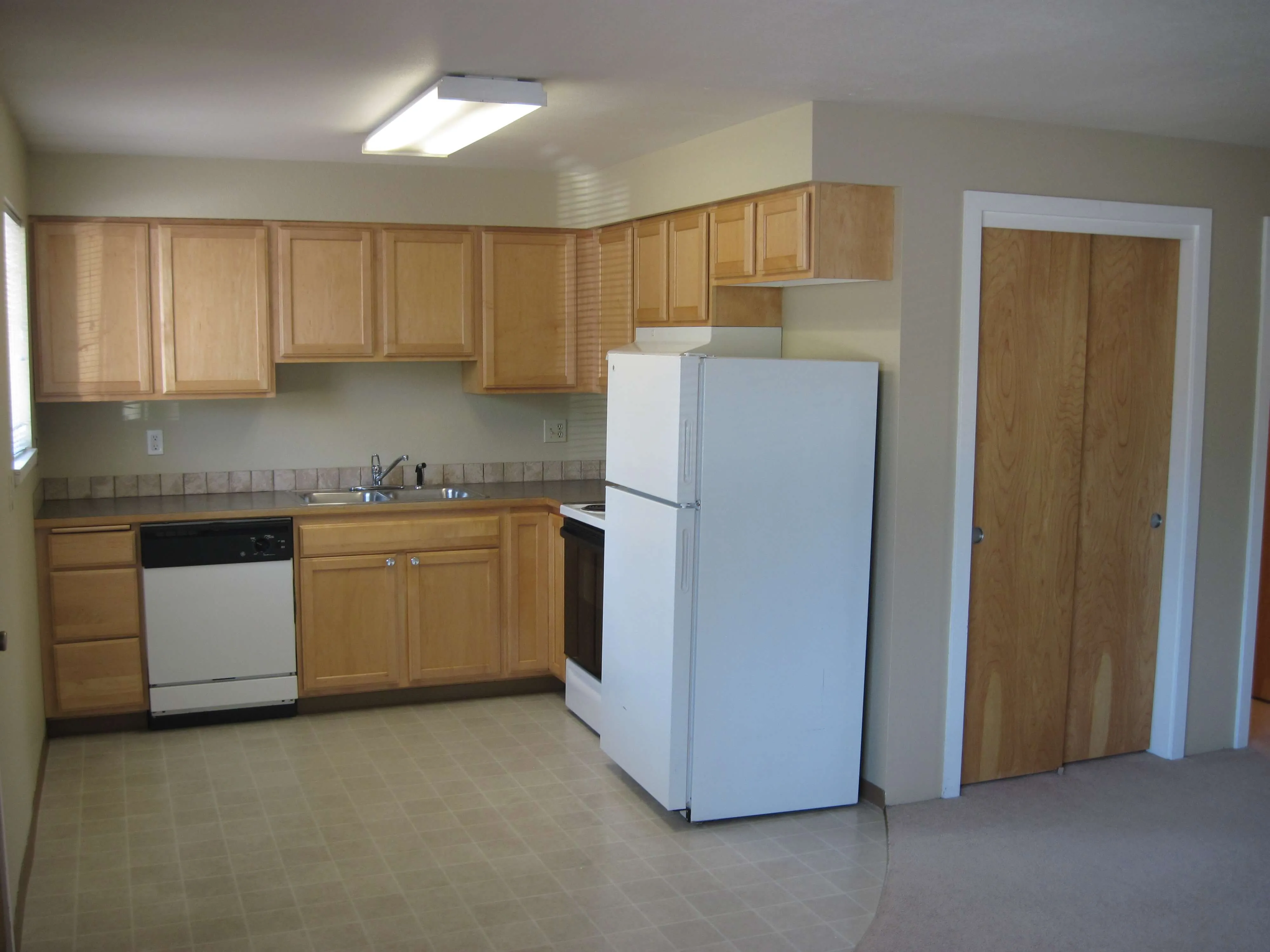 2 bedroom, 1 bathroom