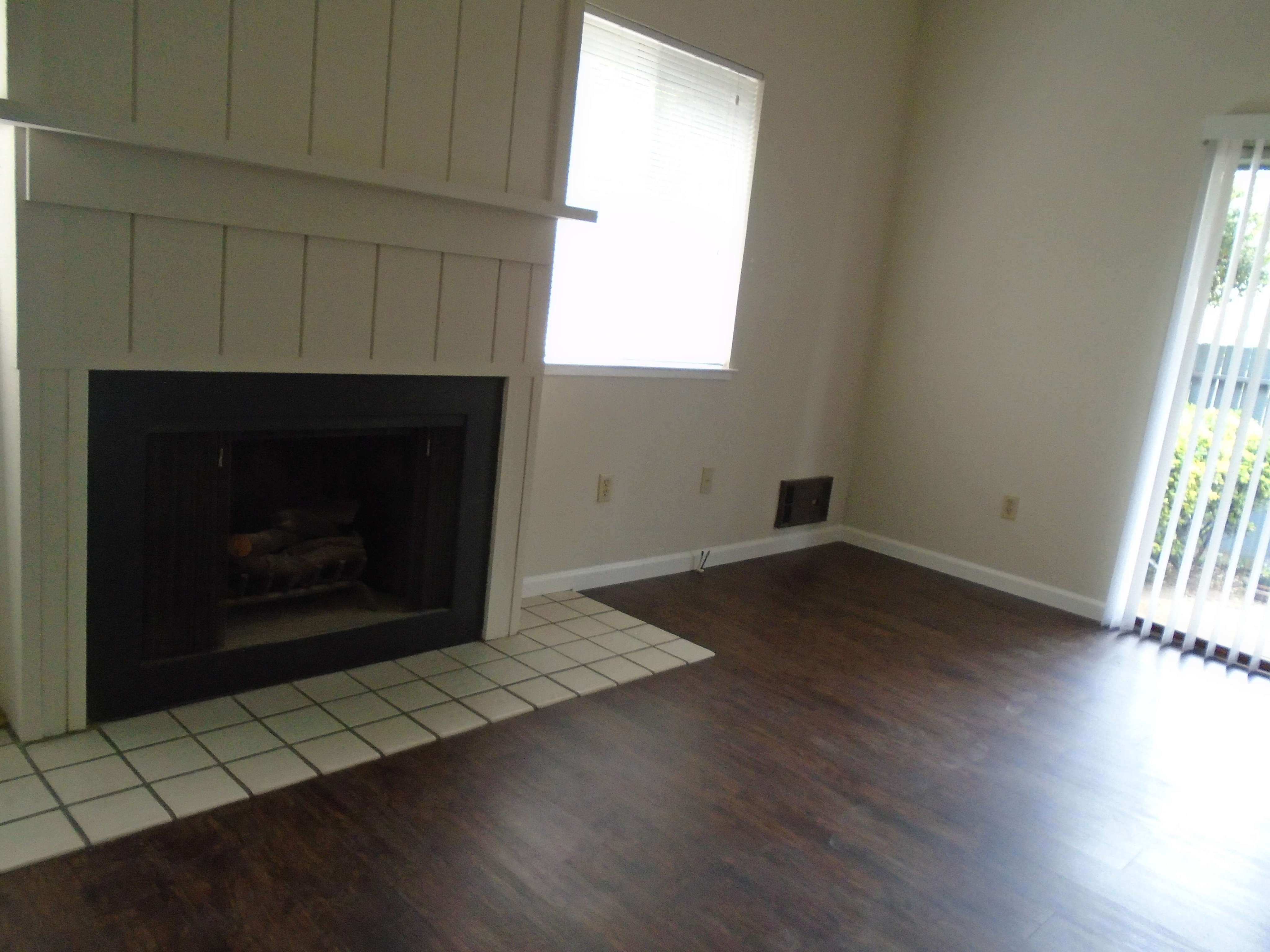 2x2 Living Room