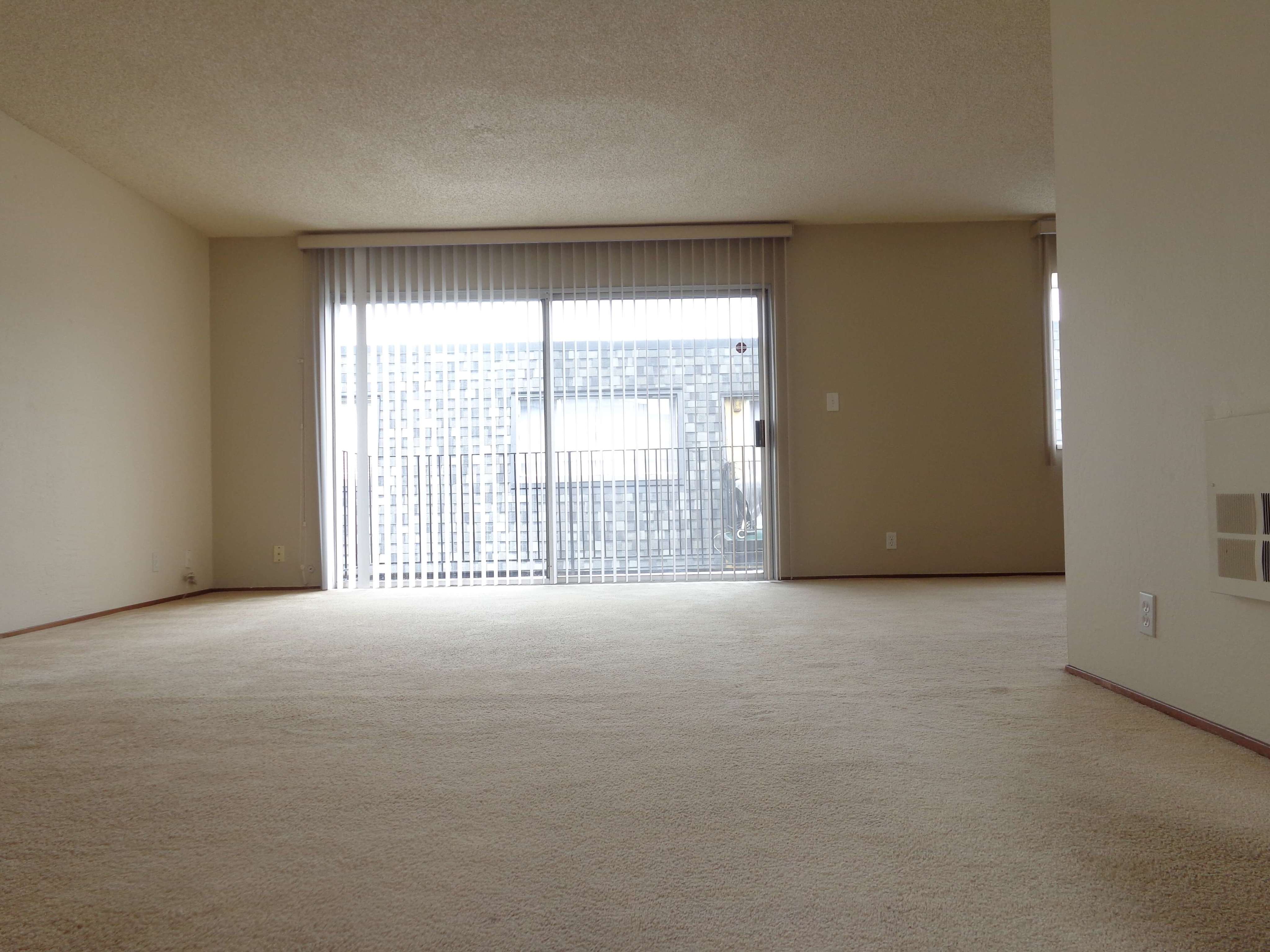 2x2 Living Room