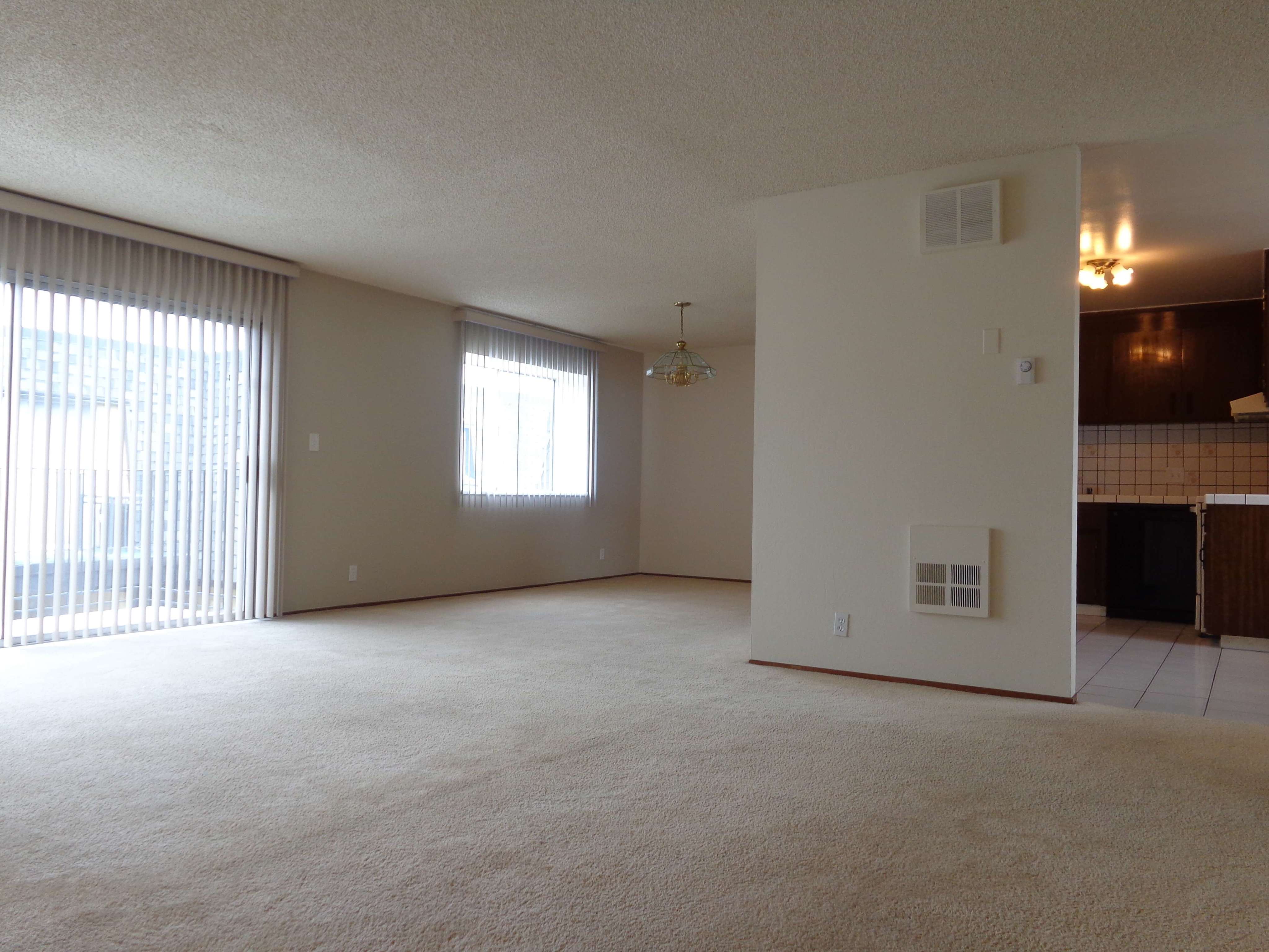 2x2 Living Room