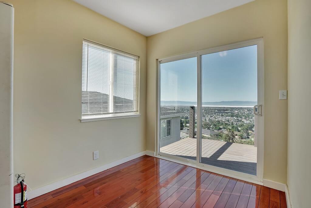 2x2 Dining Room