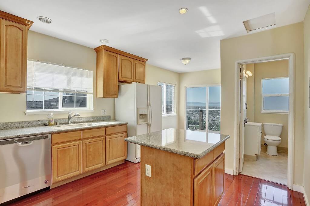 2x2 Kitchen