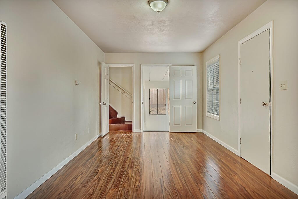 3x1 Living Room