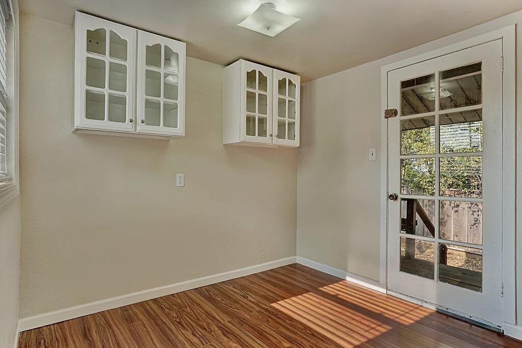 3x1 Dining Room