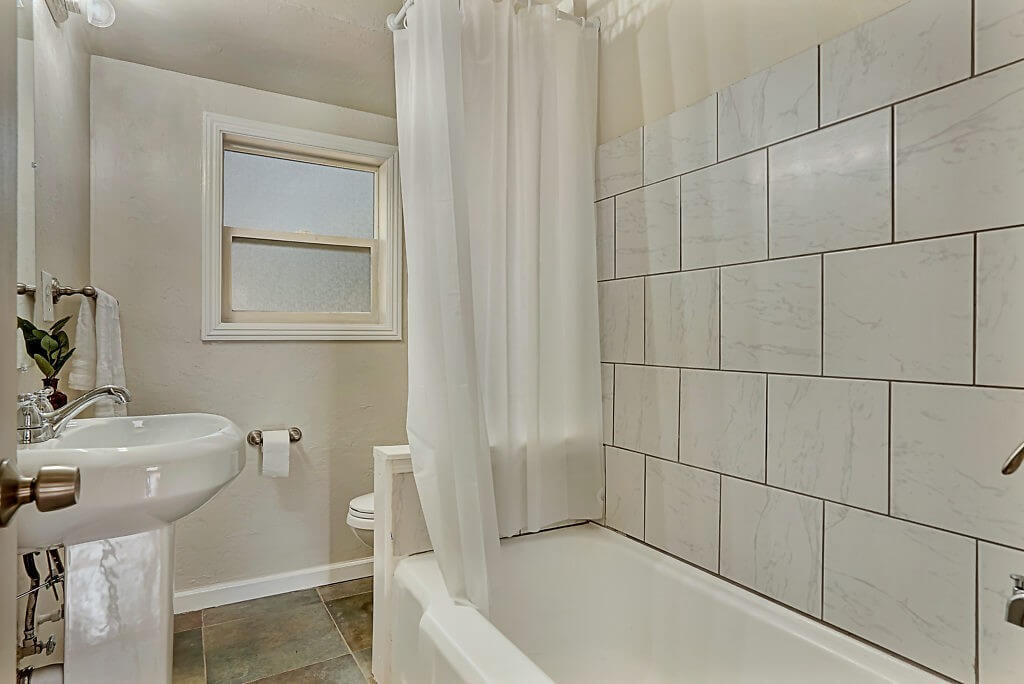 3x1 Bathroom