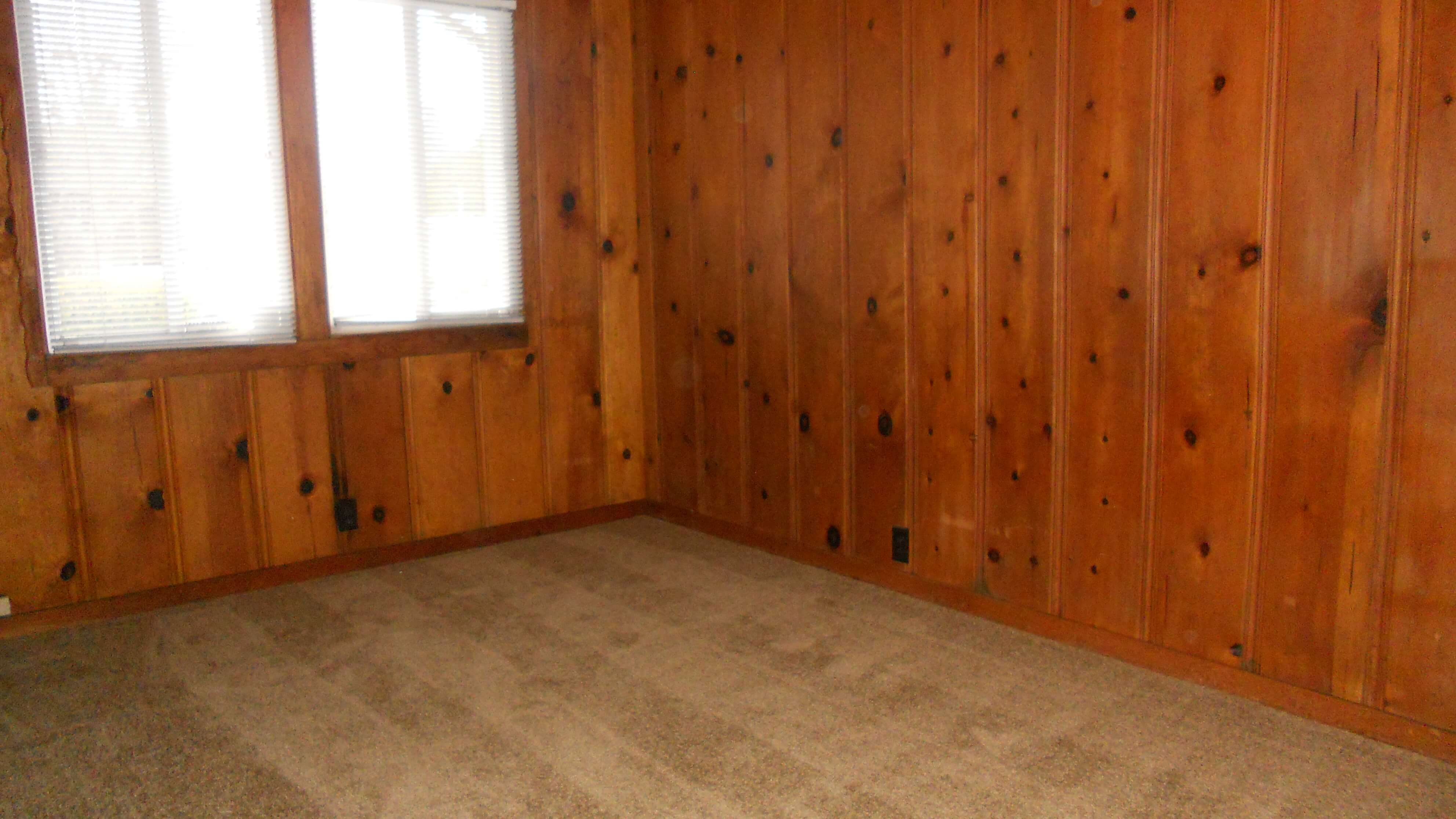 4x2 Bedroom
