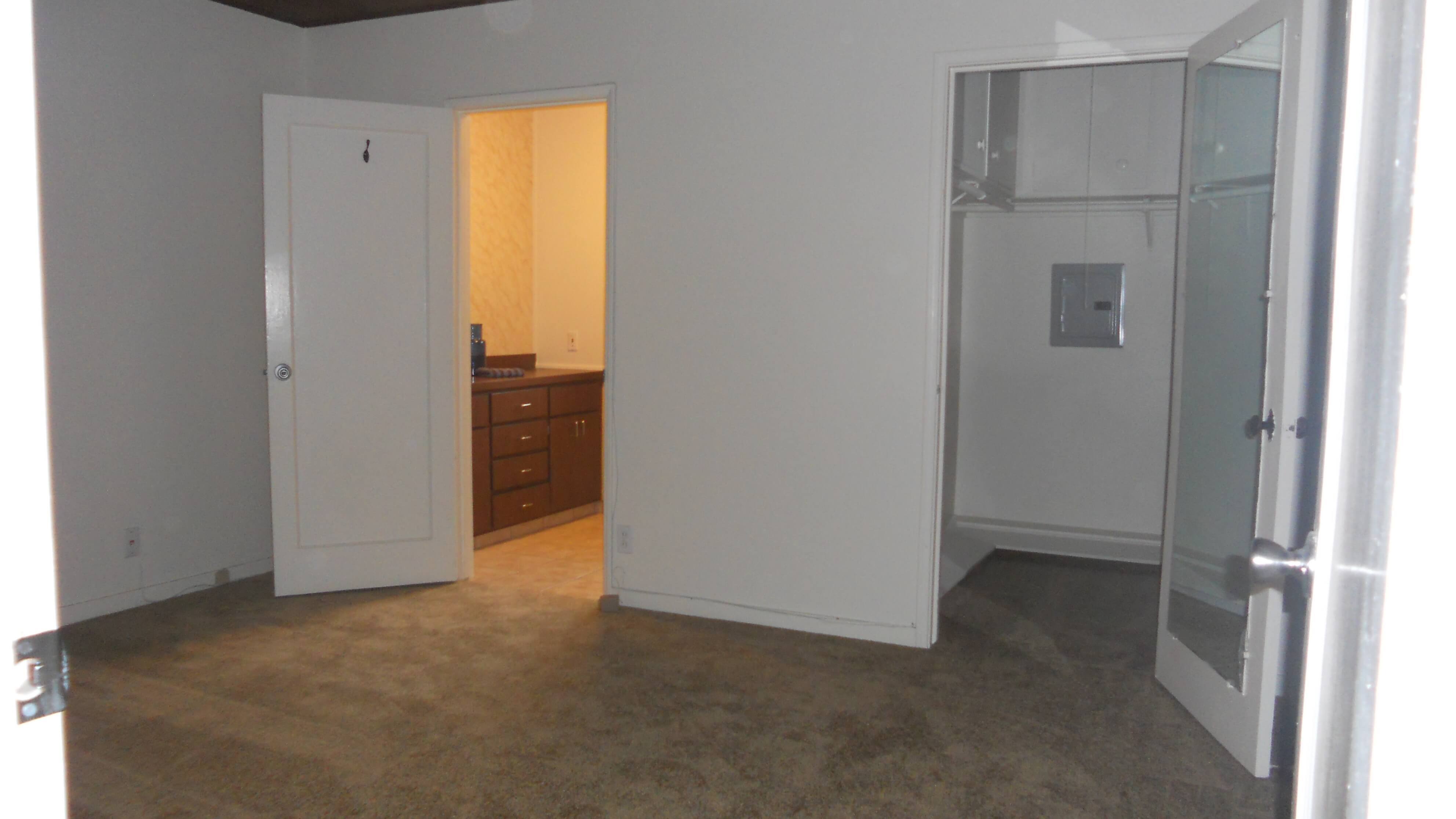 4x2 Bedroom