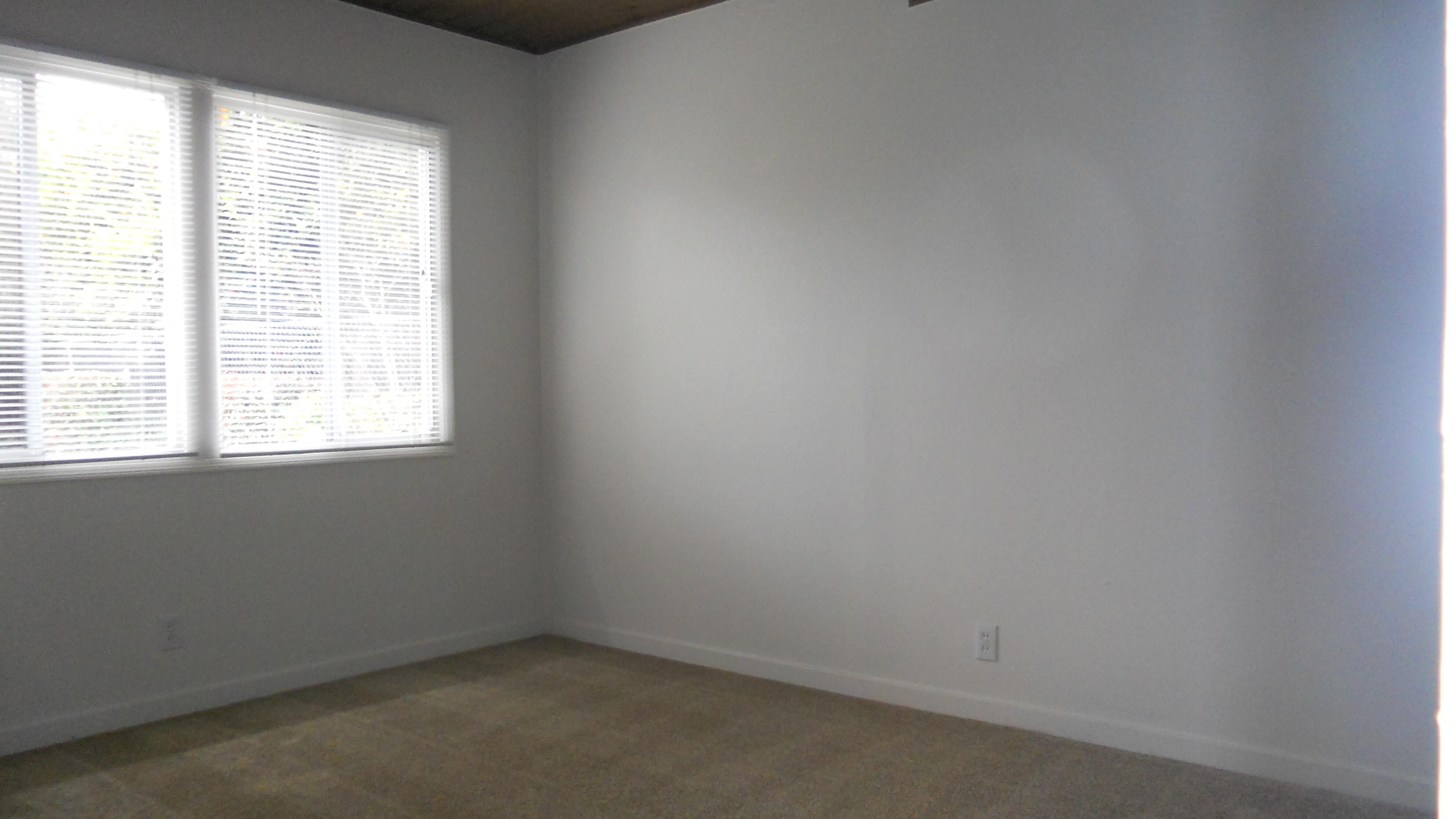 4x2 Bedroom