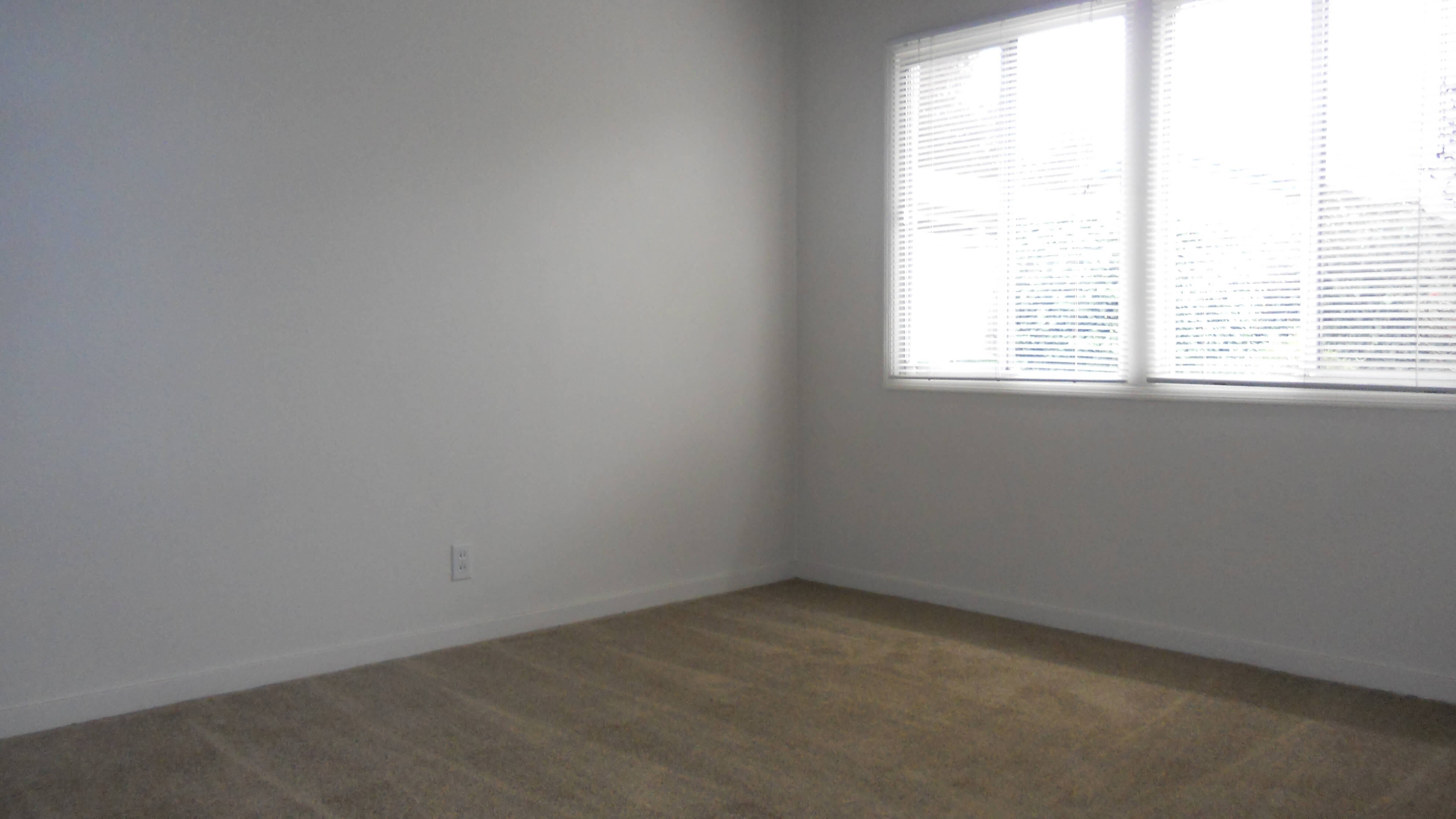 4x2 Bedroom