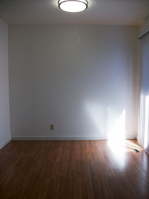 2x2 Dining Room