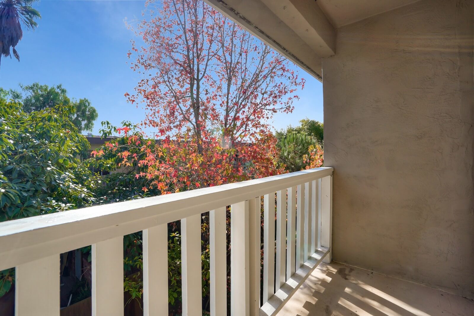 2x1 Balcony