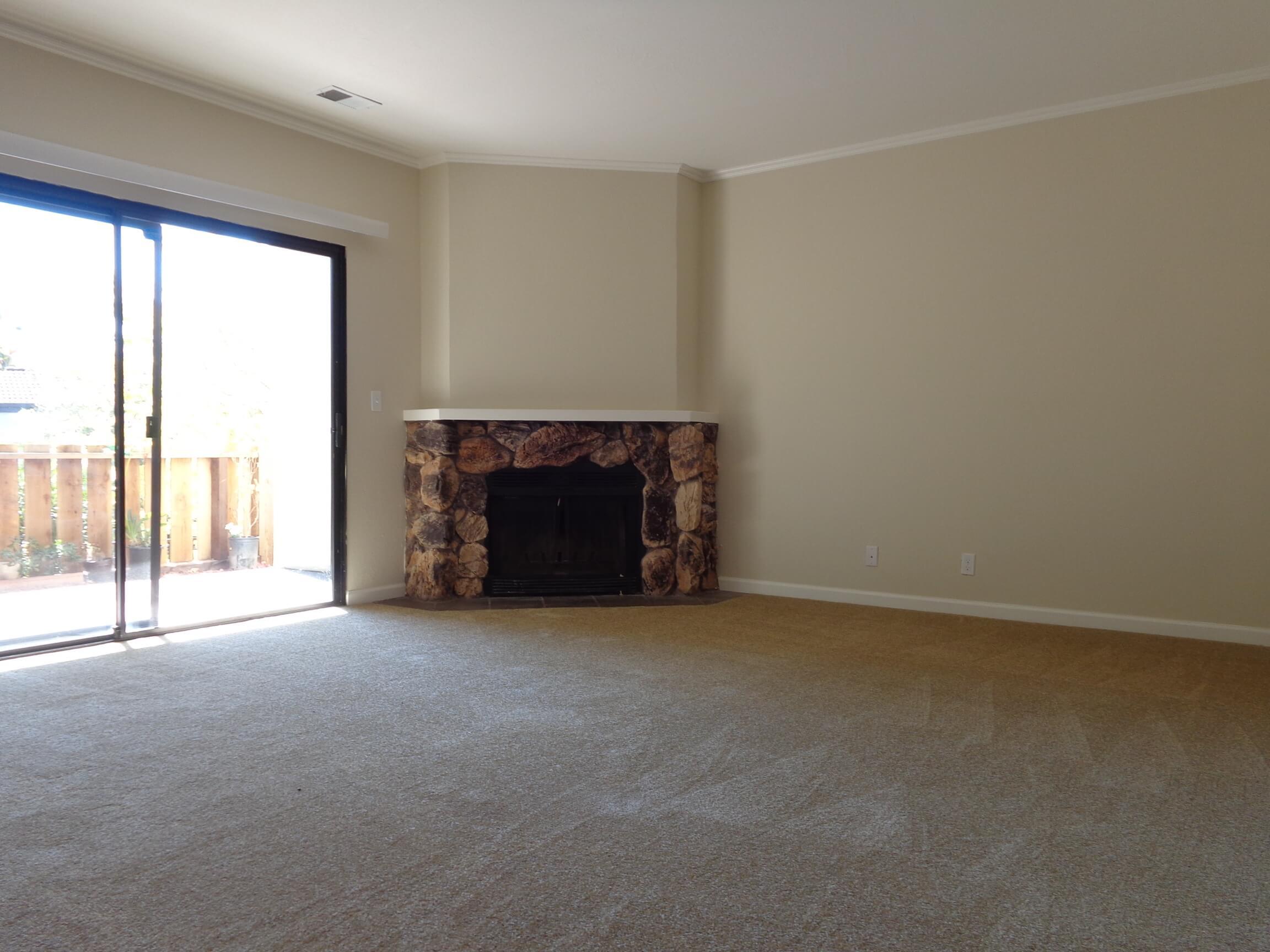 2x2 Living Room