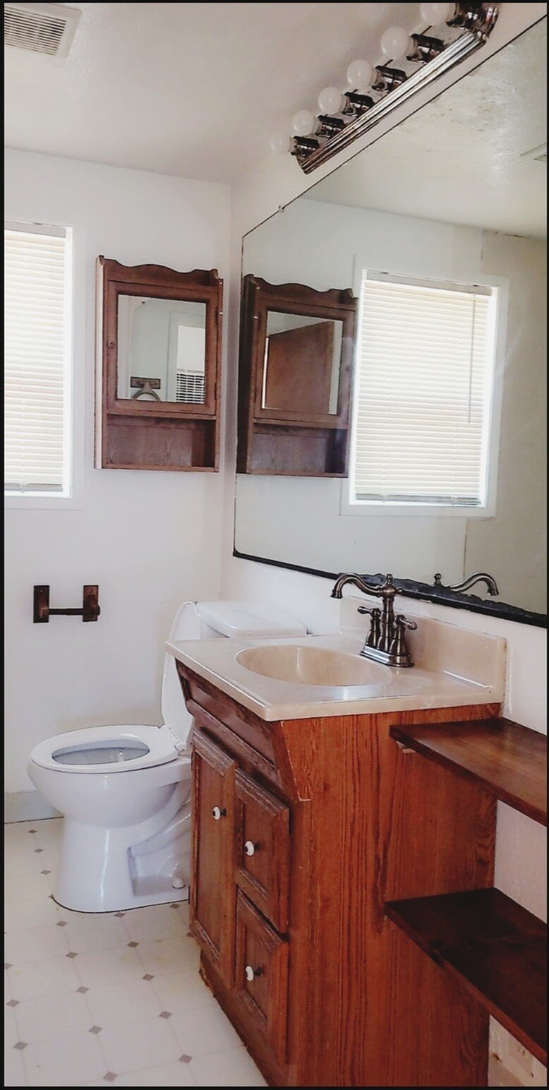 2x1 Bathroom