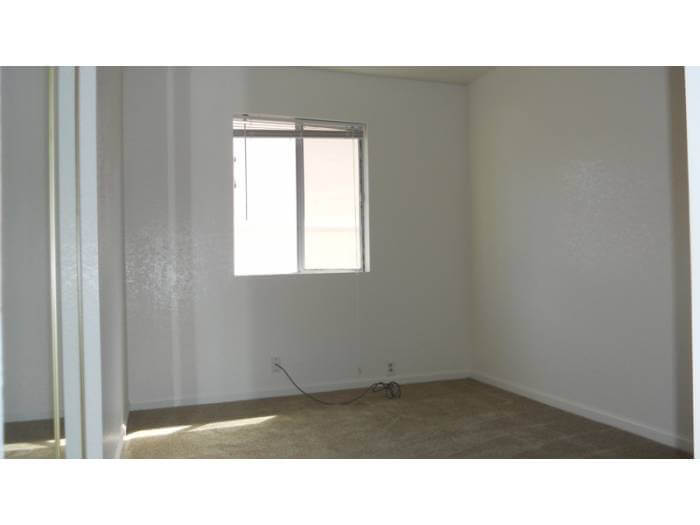 4x1 Bedroom