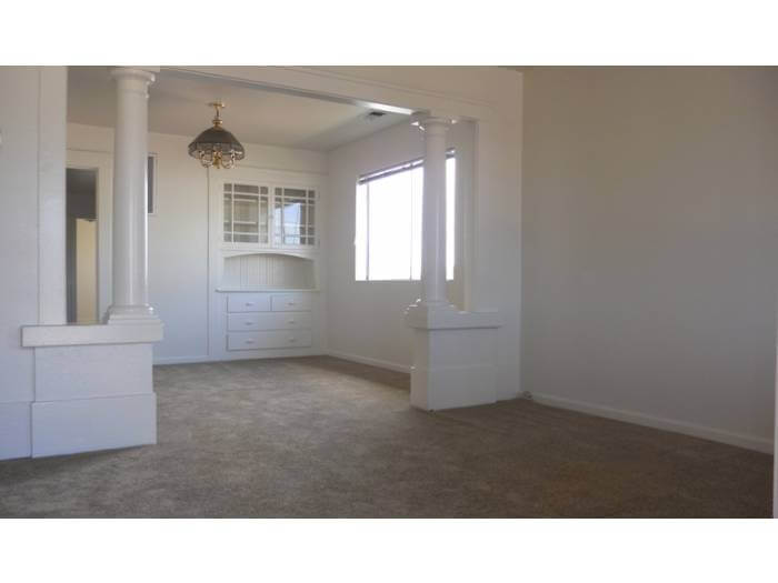 4x1 Living / Dining Room