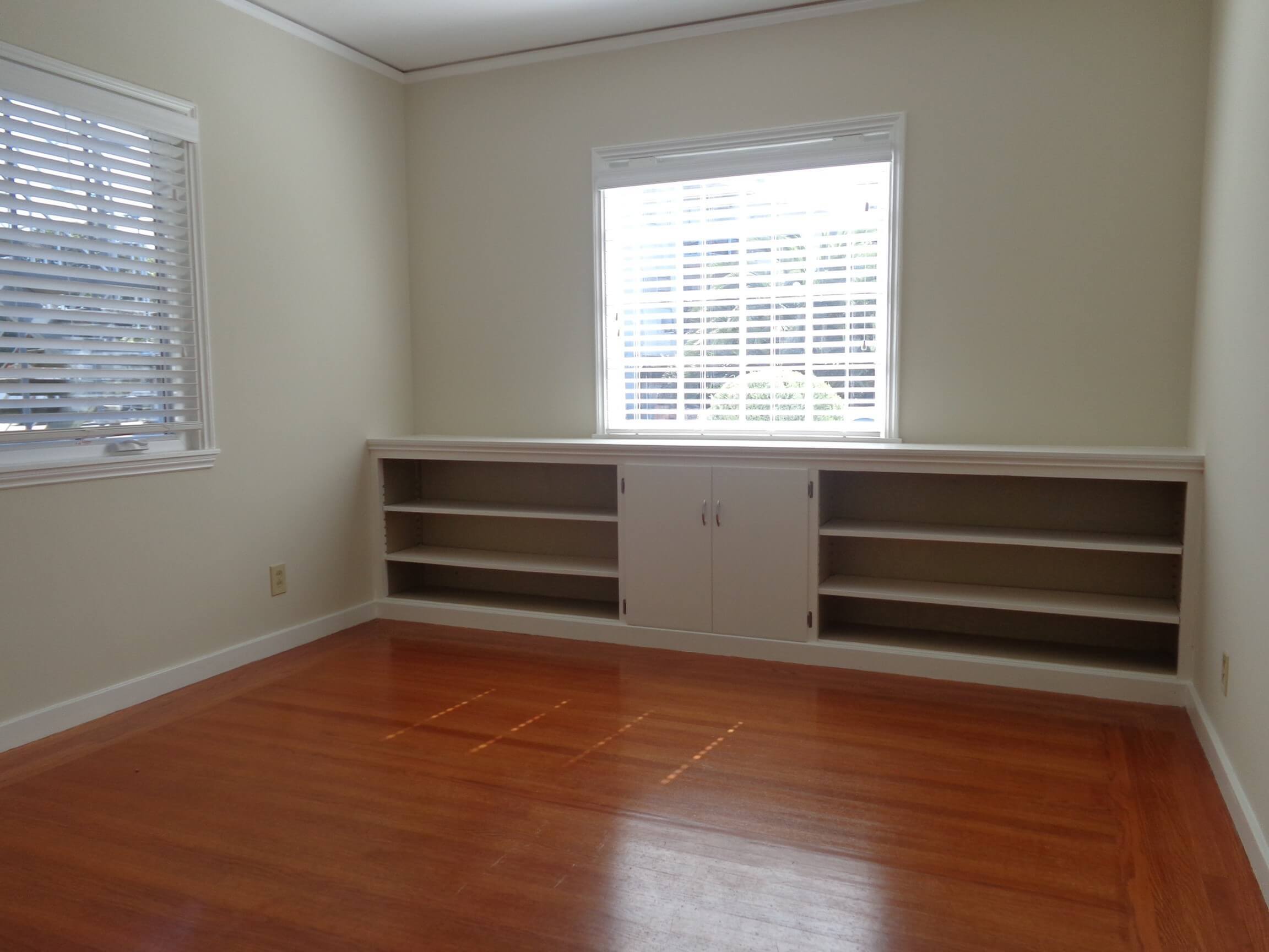 2x1.5 Living Room