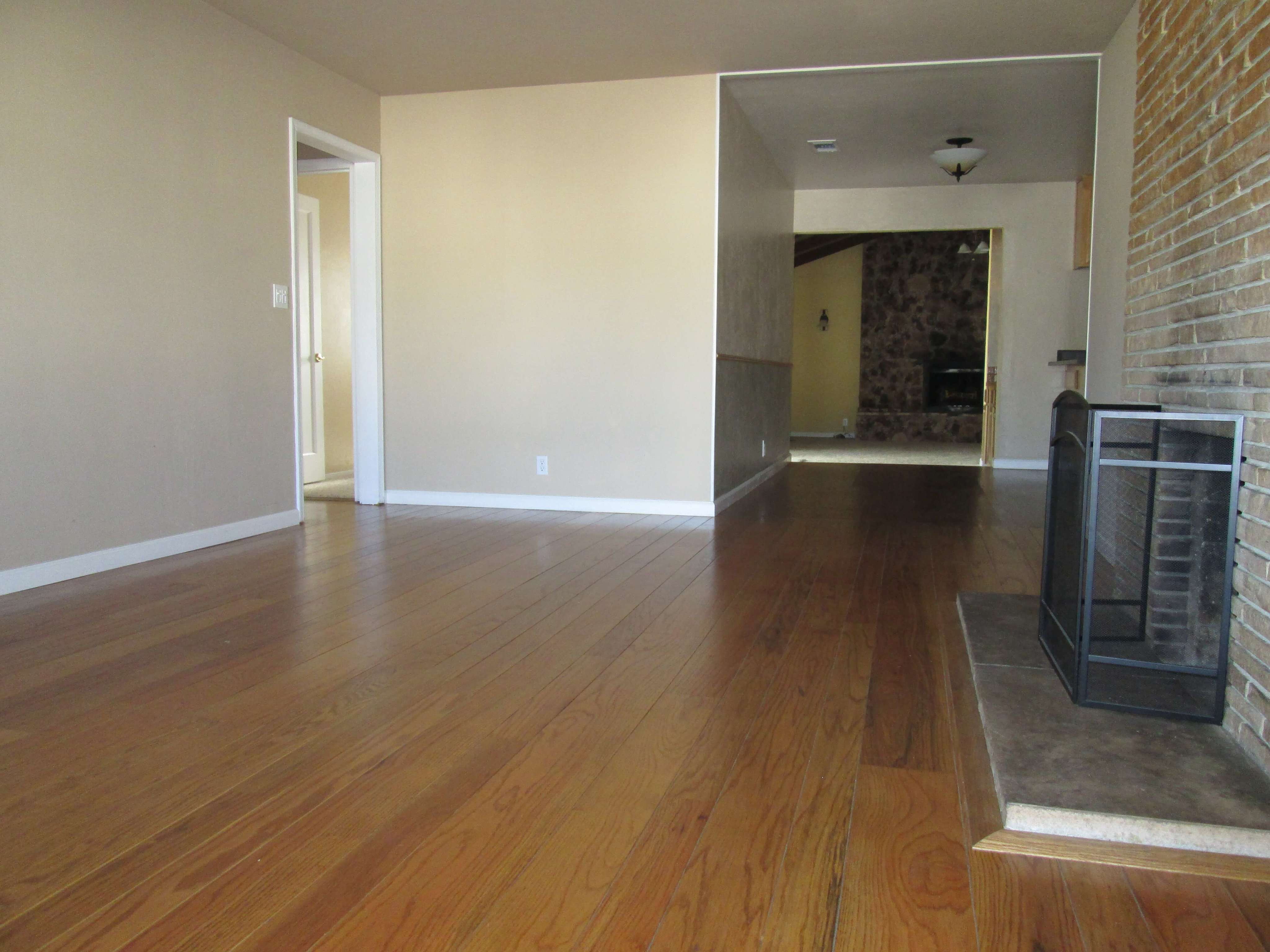 4x2 Living Room